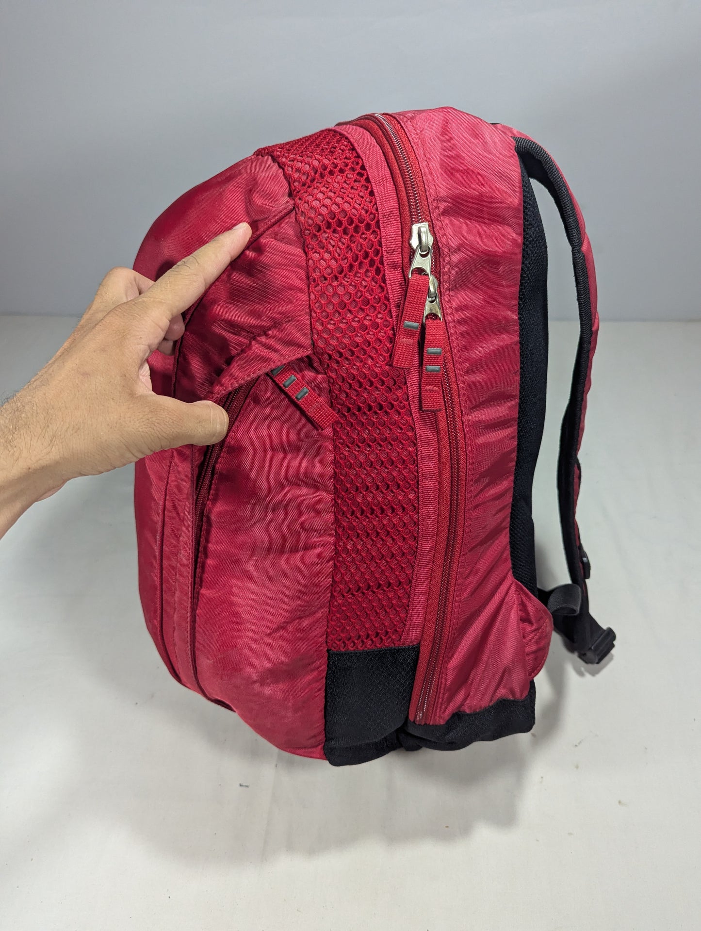 Preloved hiking backpack U25