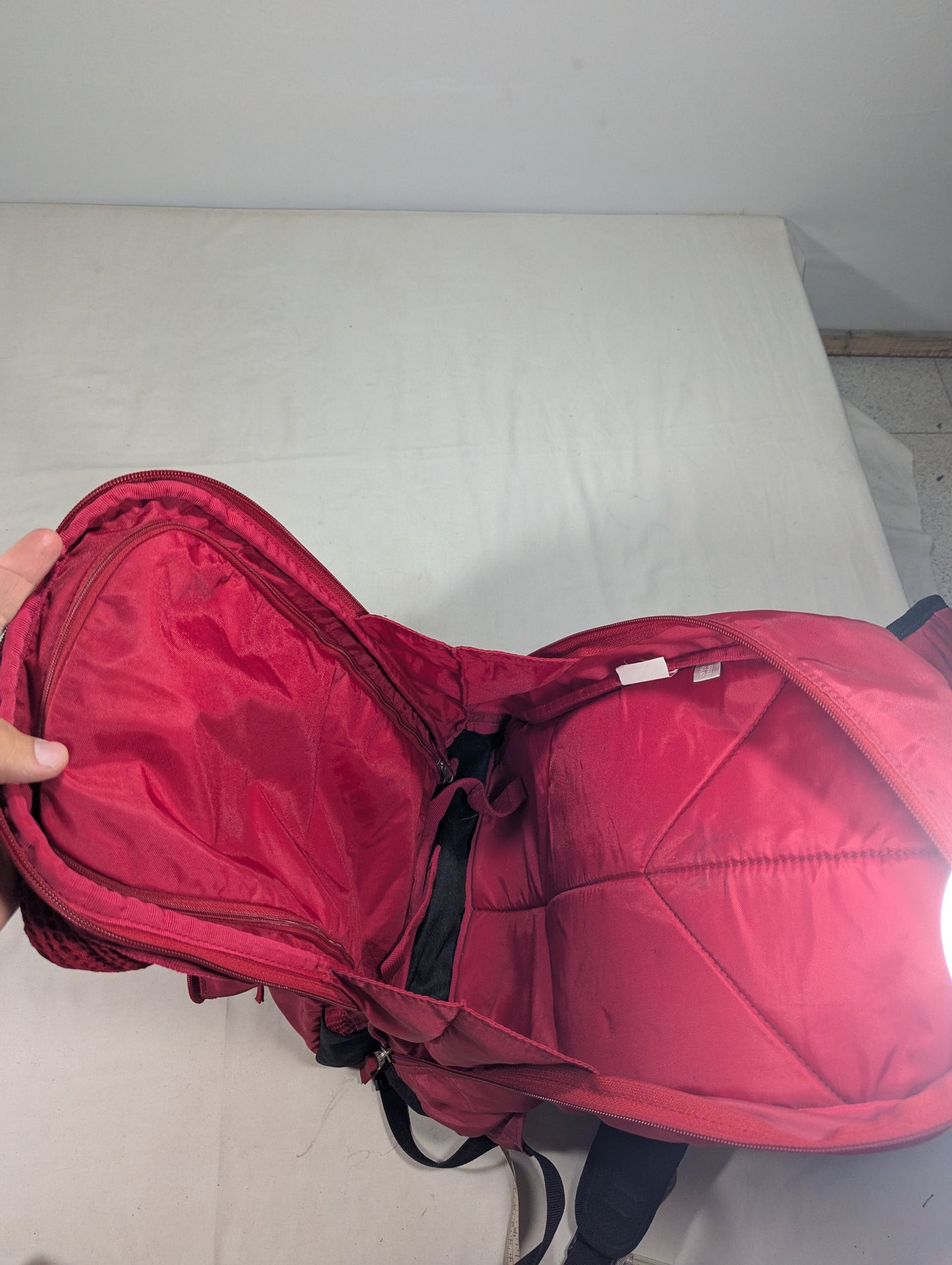 Preloved hiking backpack U25