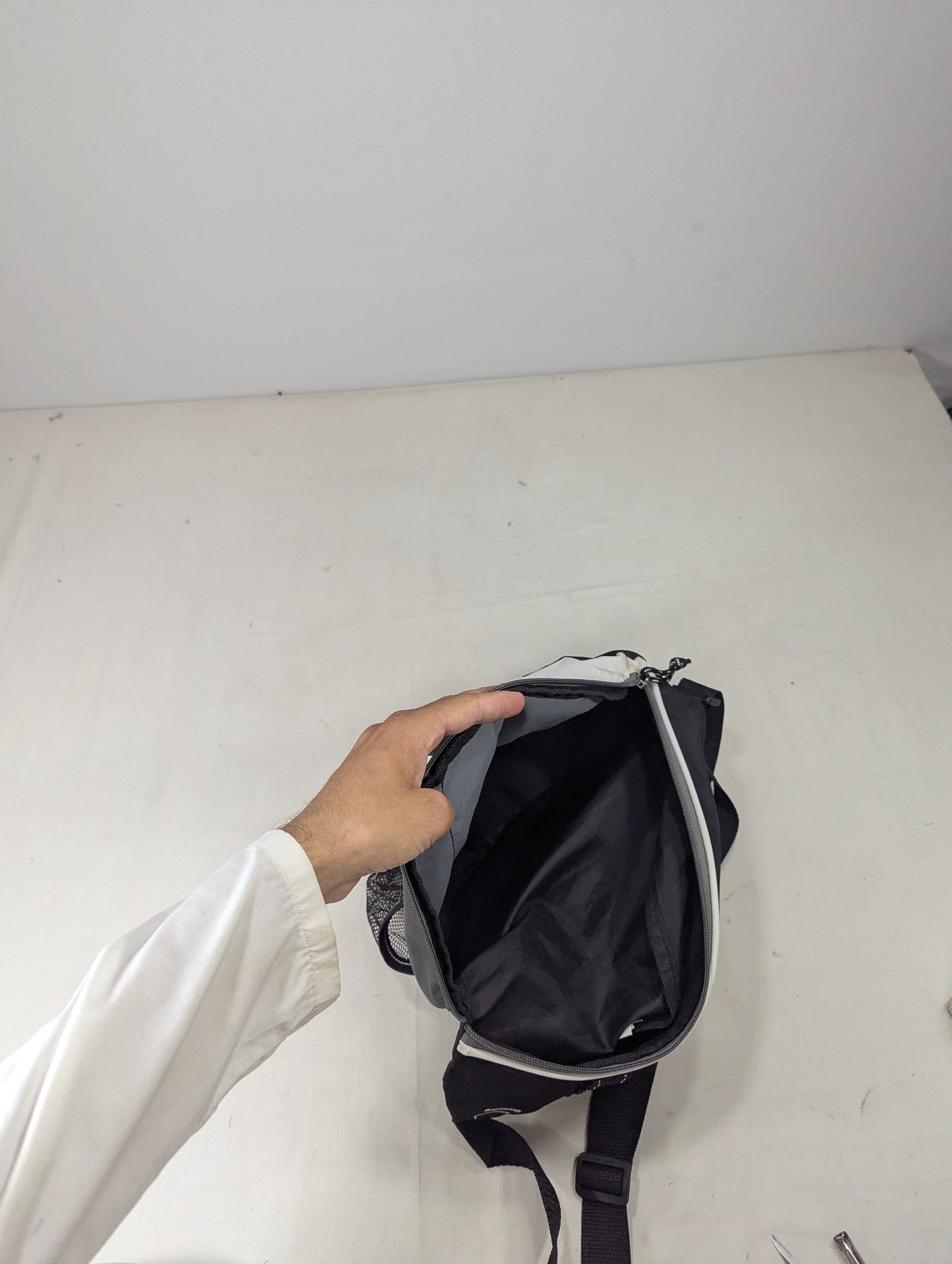 Sling bag U15