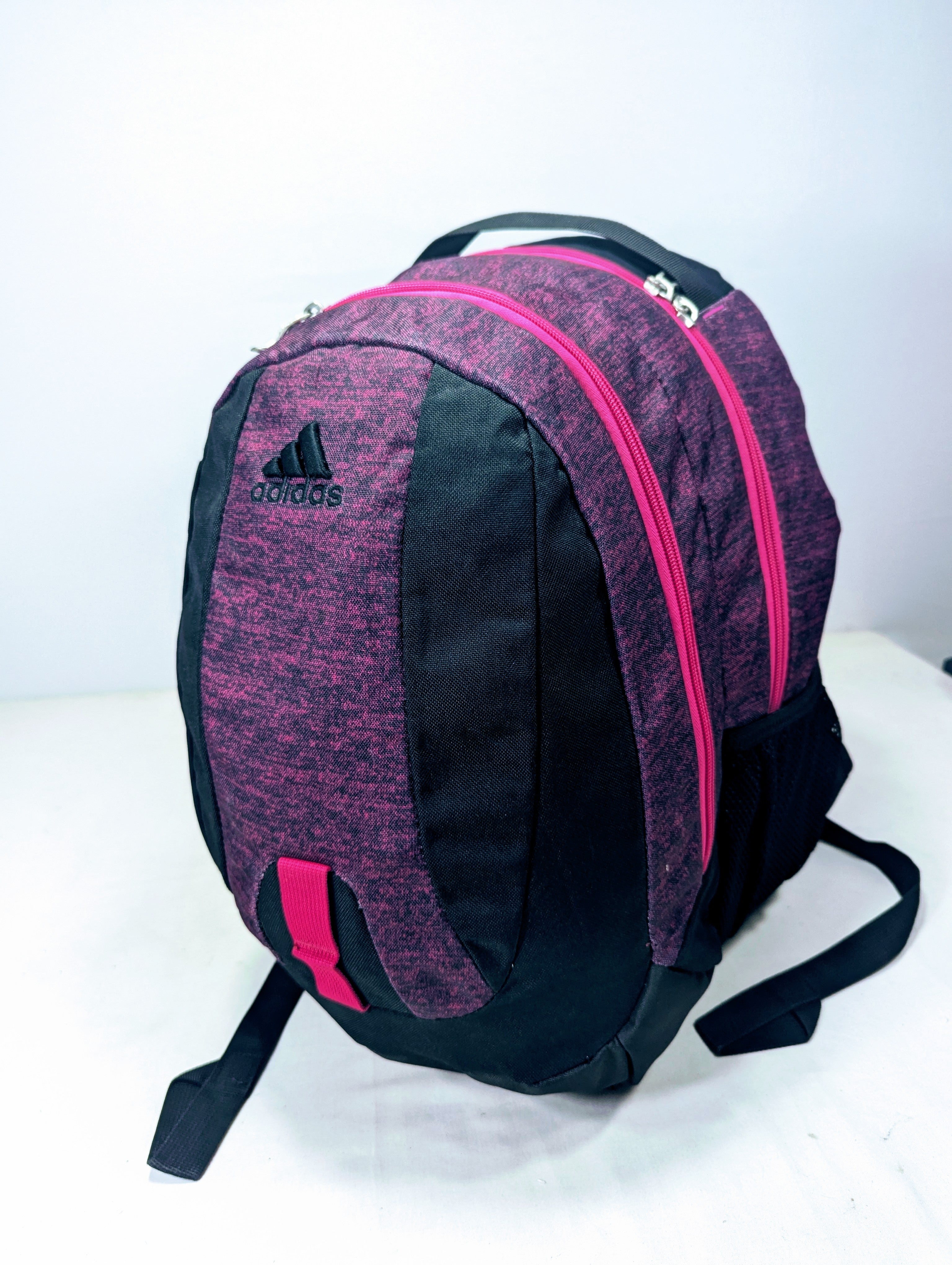 Adidas preloved backpack U3