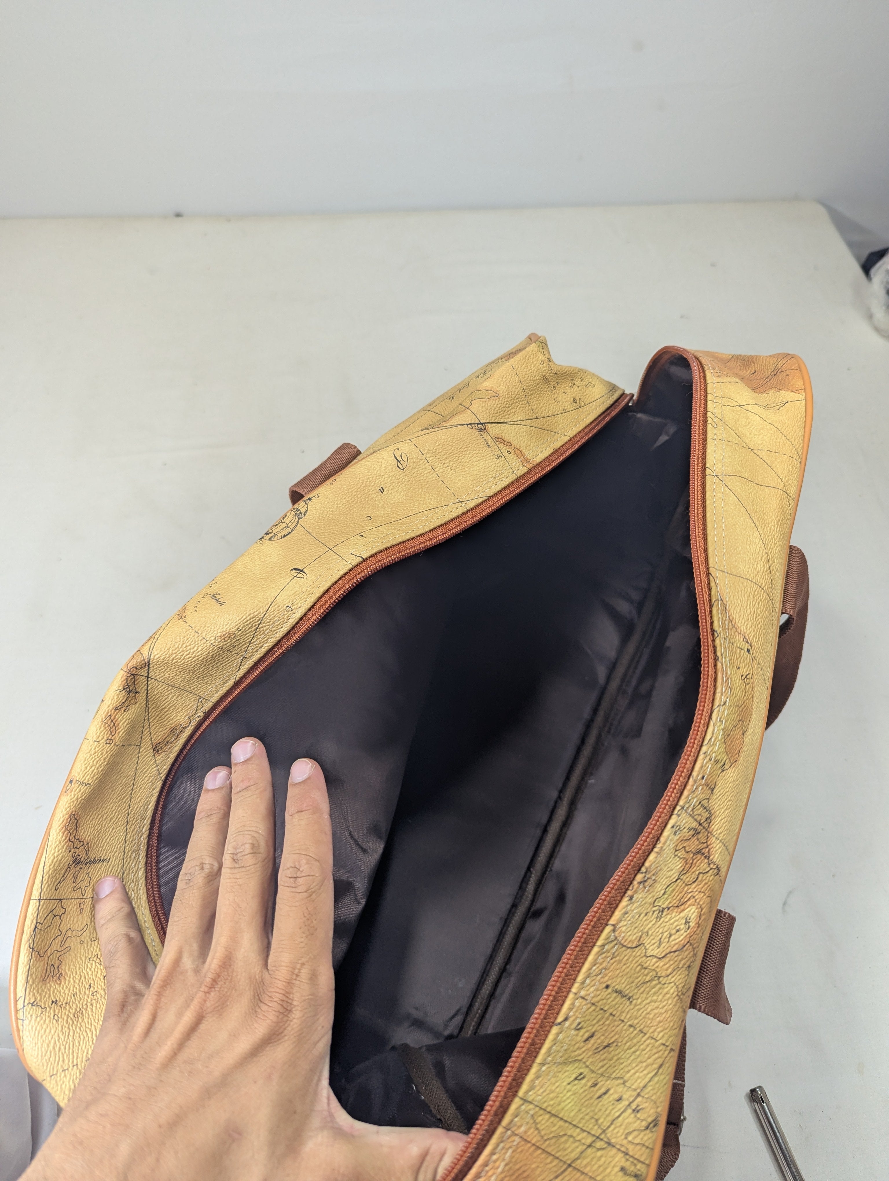 Map pattern Korean duffle bag Ab3