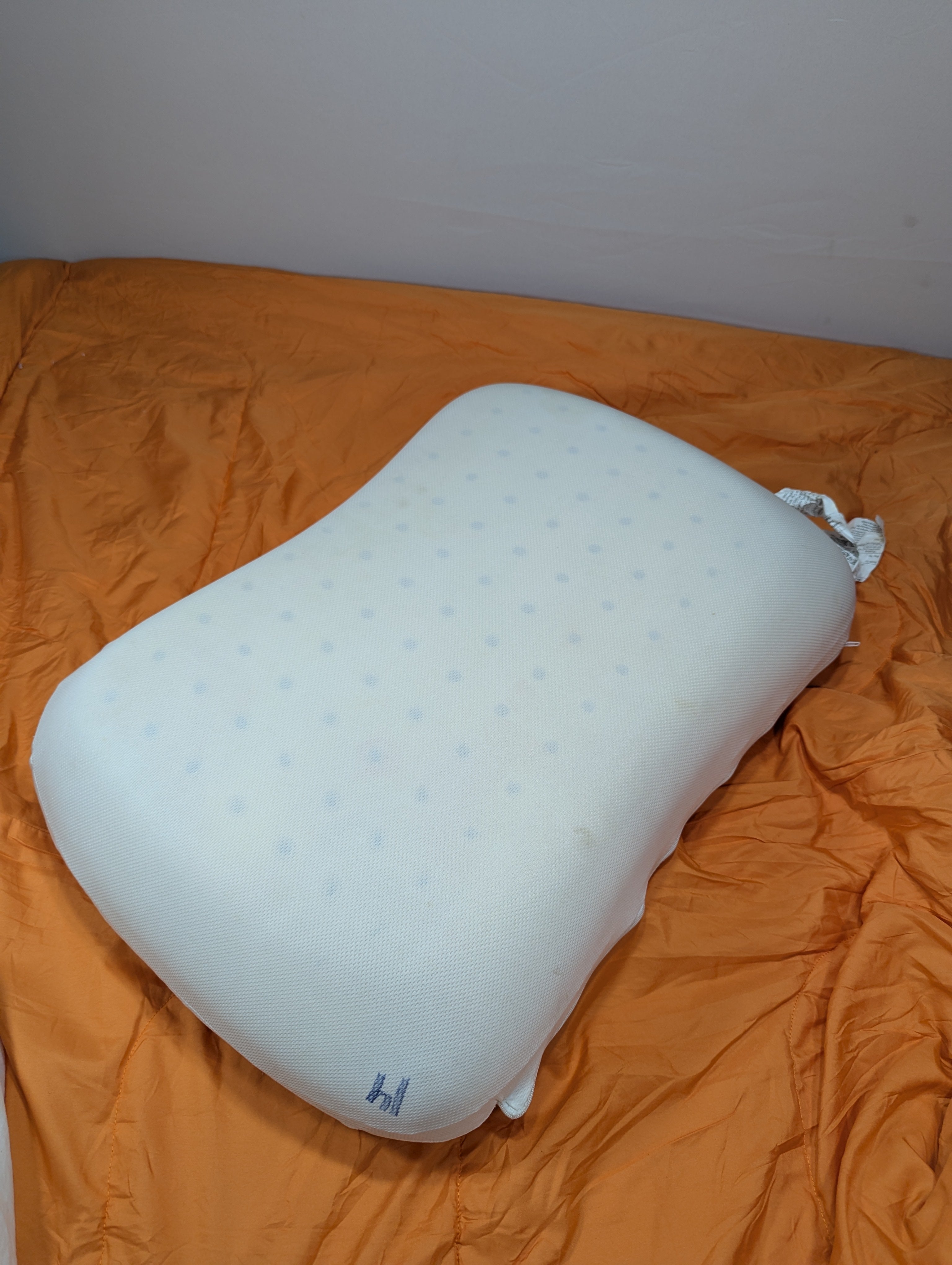 Eco-Friendly Memory Foam Medical Pillow p14