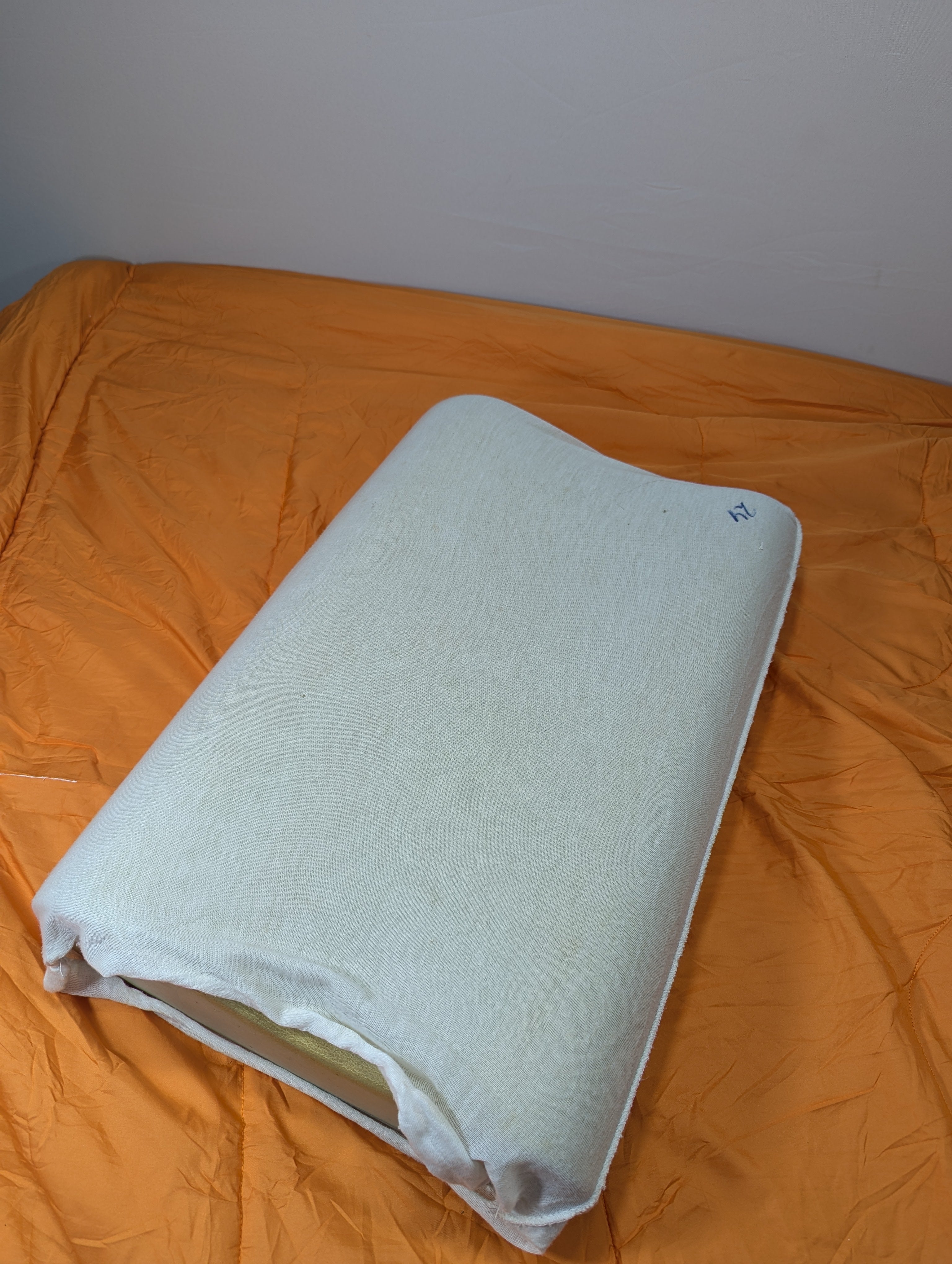 Therapeutic Contour Pillow for Spine Health p24