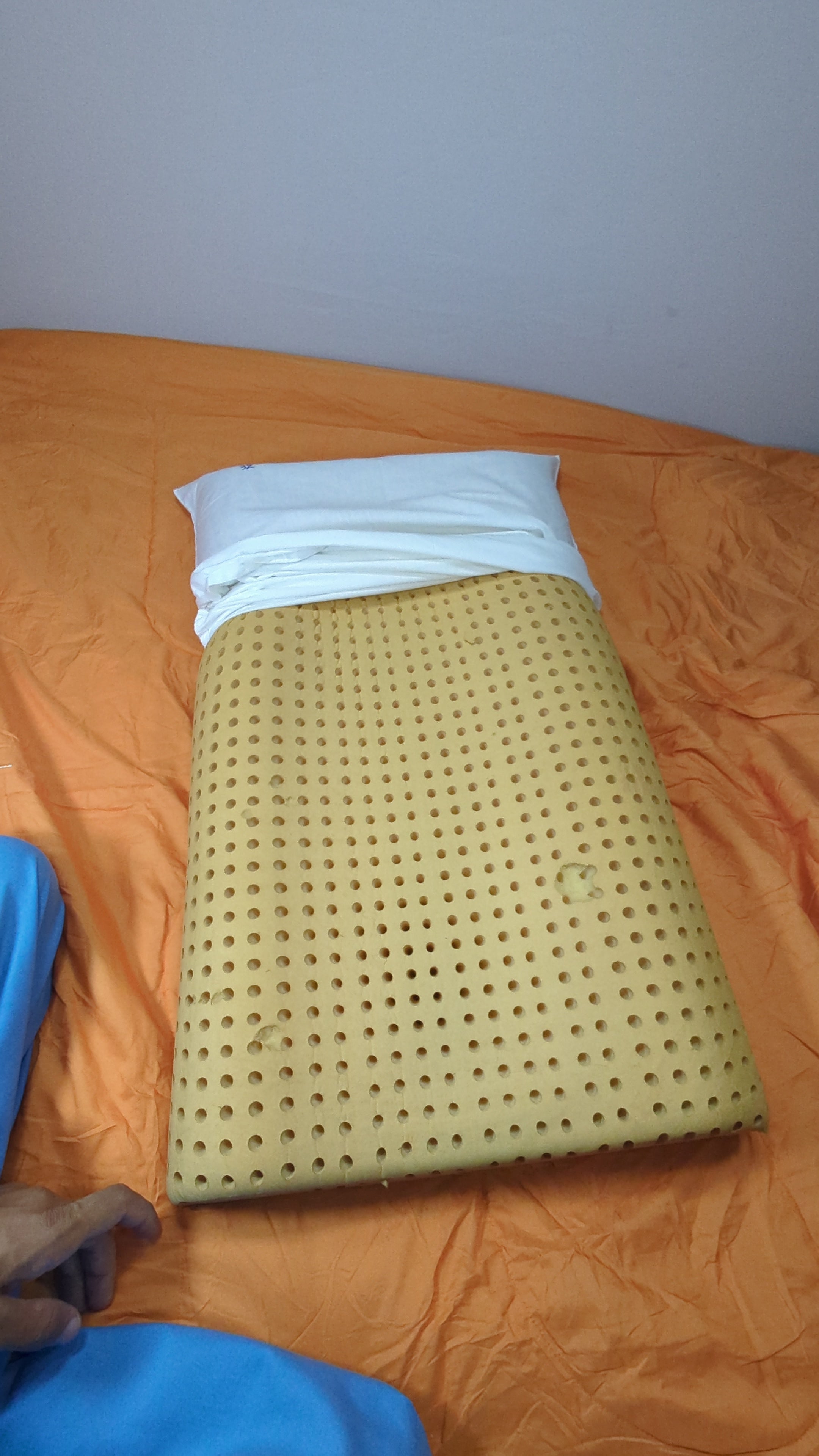 Orthopedic Relief Pillow for Neck and Shoulders p32