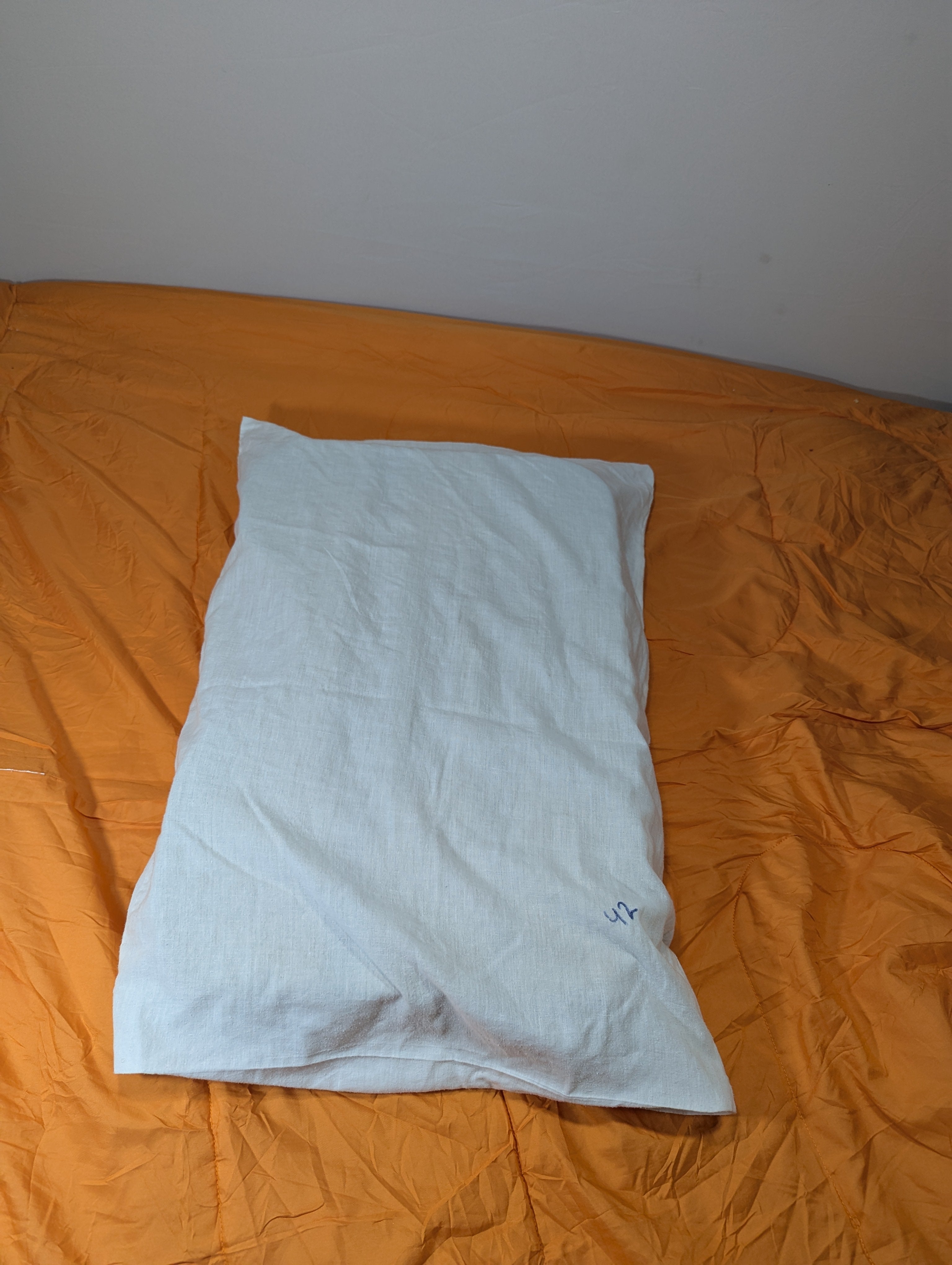 Adaptive Comfort Orthopedic Sleeping Pillow p42