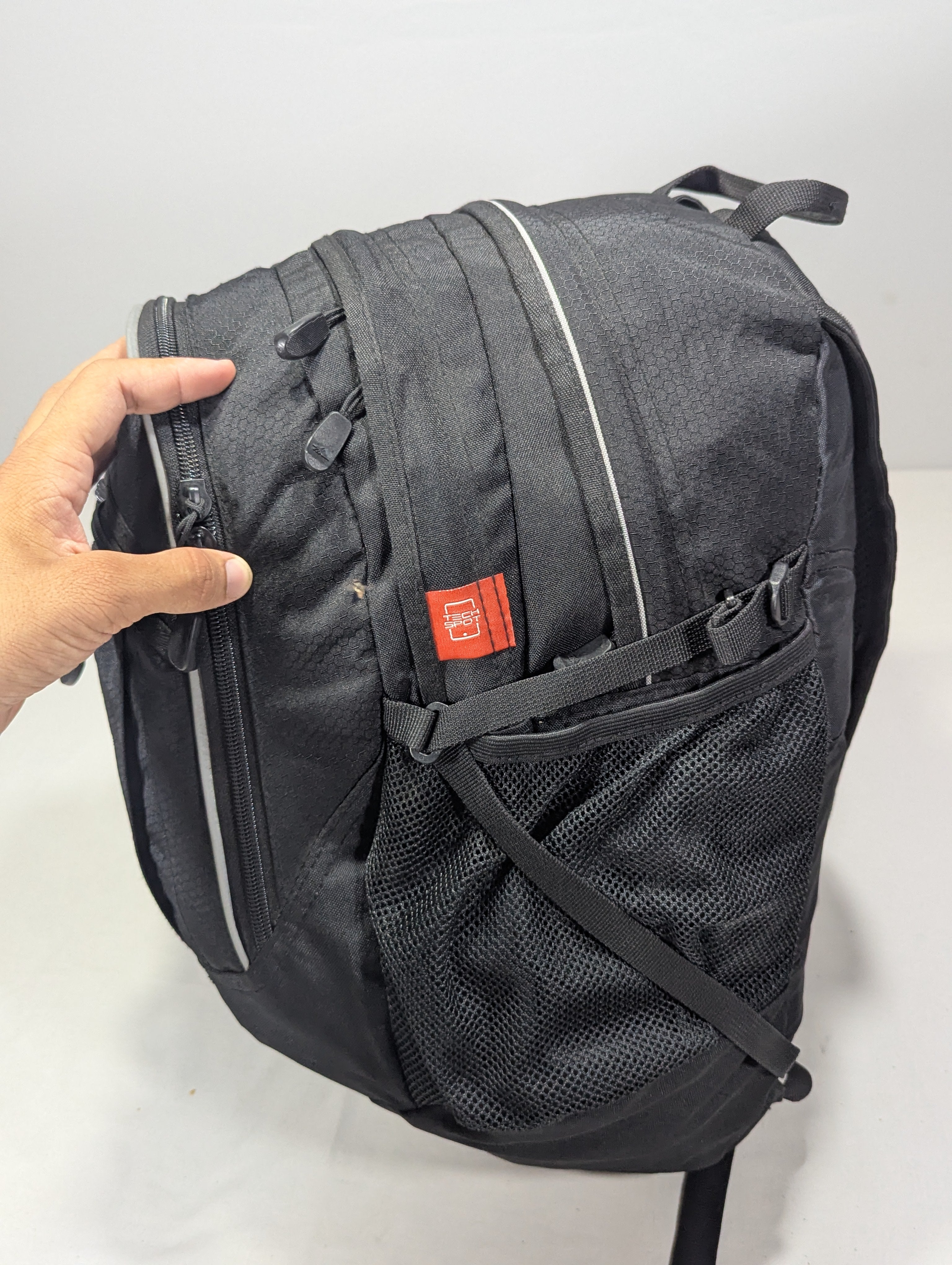 High Sierra the most strongest black color Backpack for school, college and travelling purpose U3