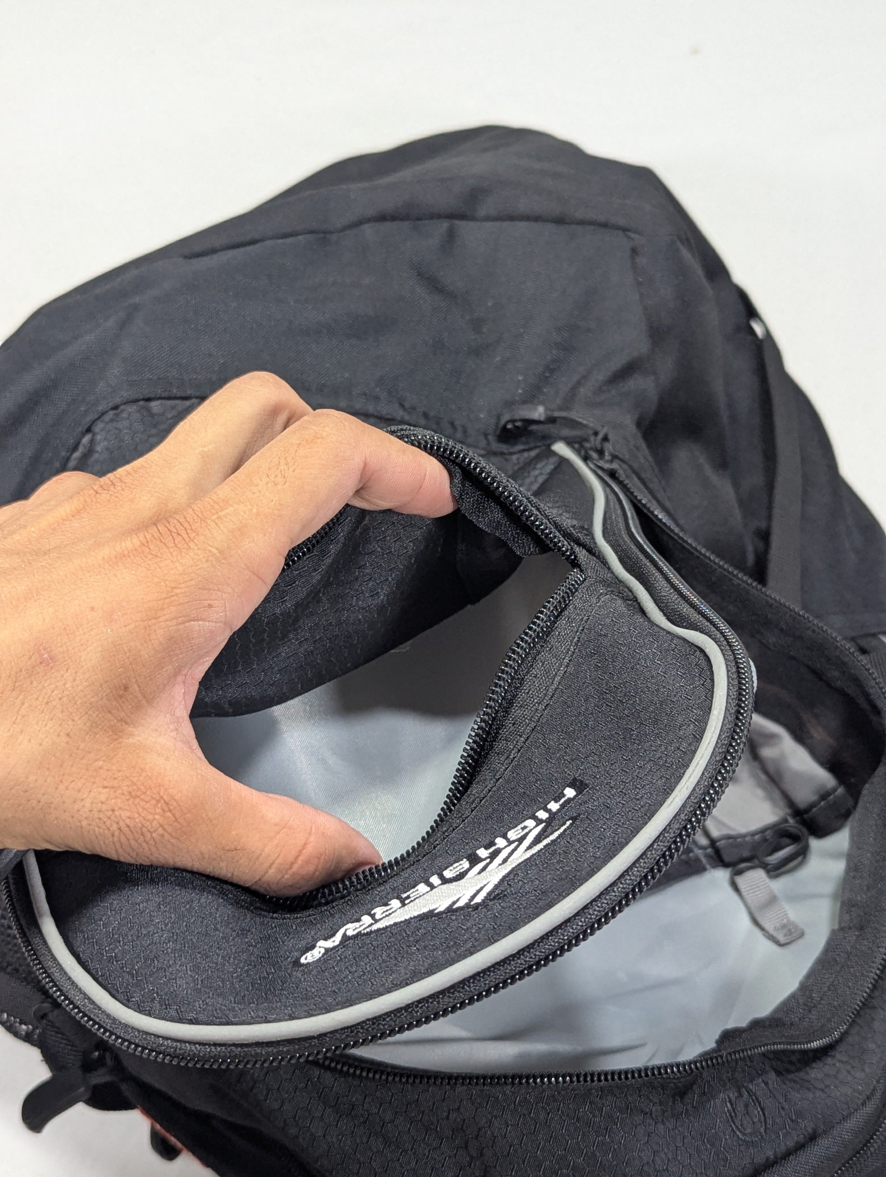High Sierra the most strongest black color Backpack for school, college and travelling purpose U3