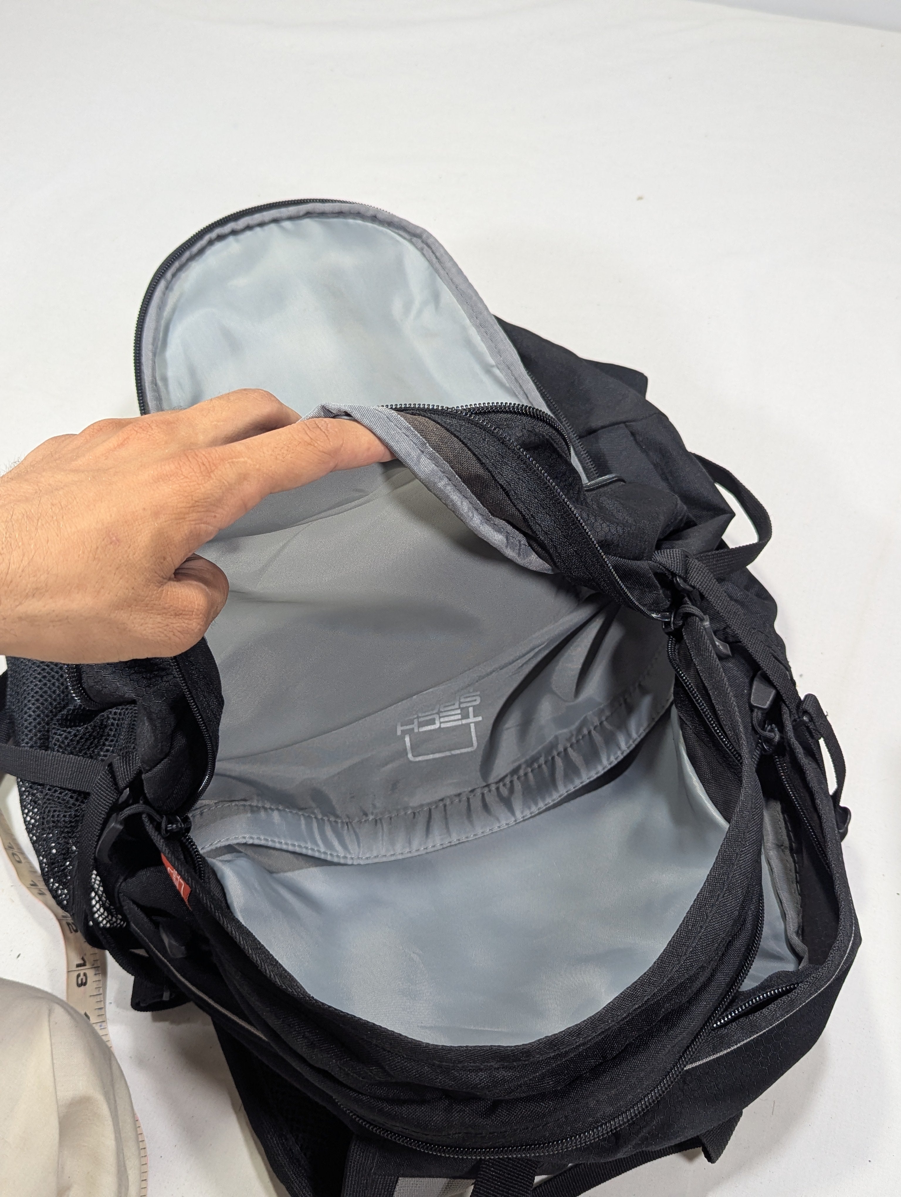 High Sierra the most strongest black color Backpack for school, college and travelling purpose U3
