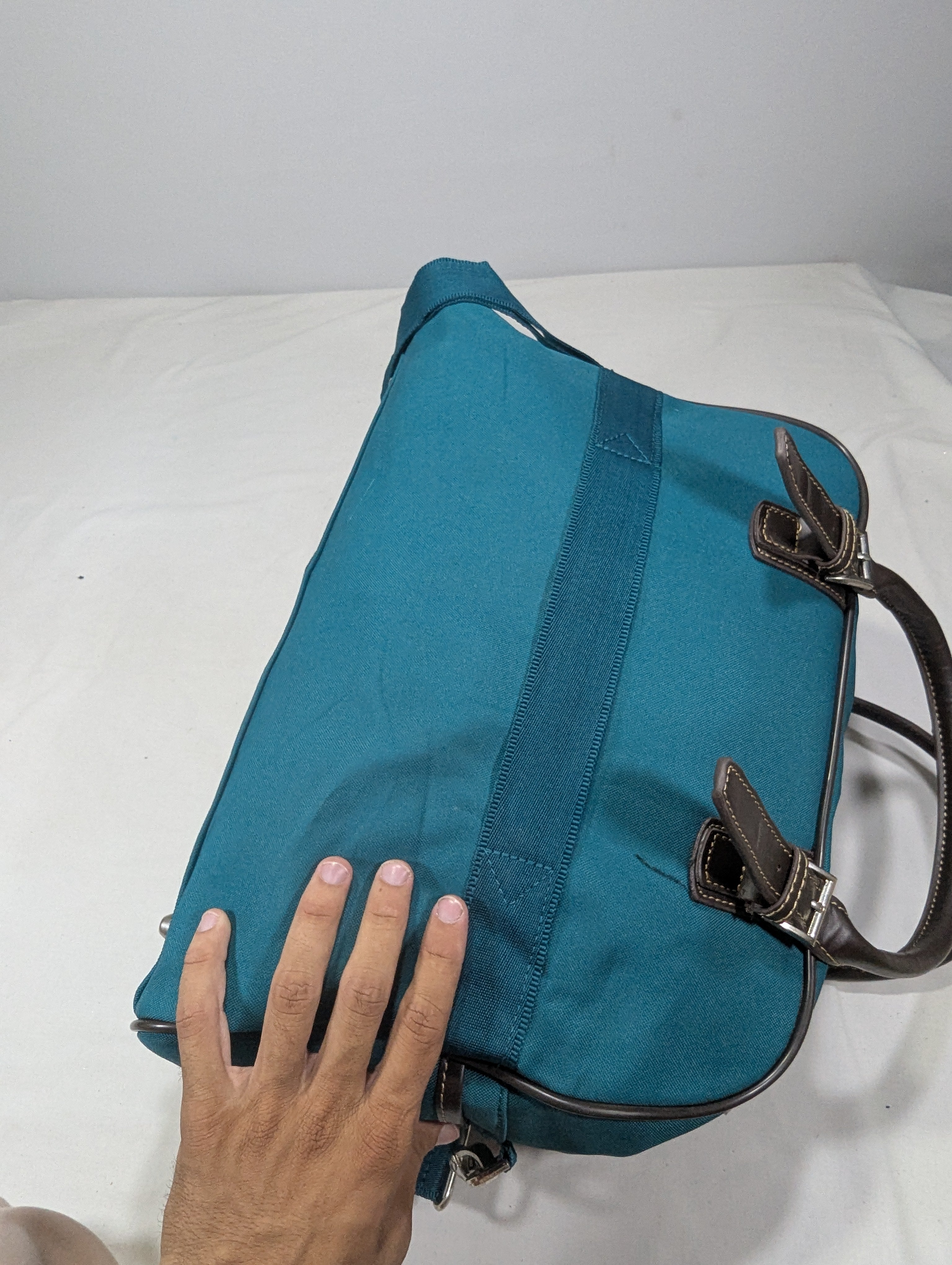 Stylish PU Leather Trimmed Duffel Bag, Korean Duffle Bag – Easy Storage & Travel Ab3