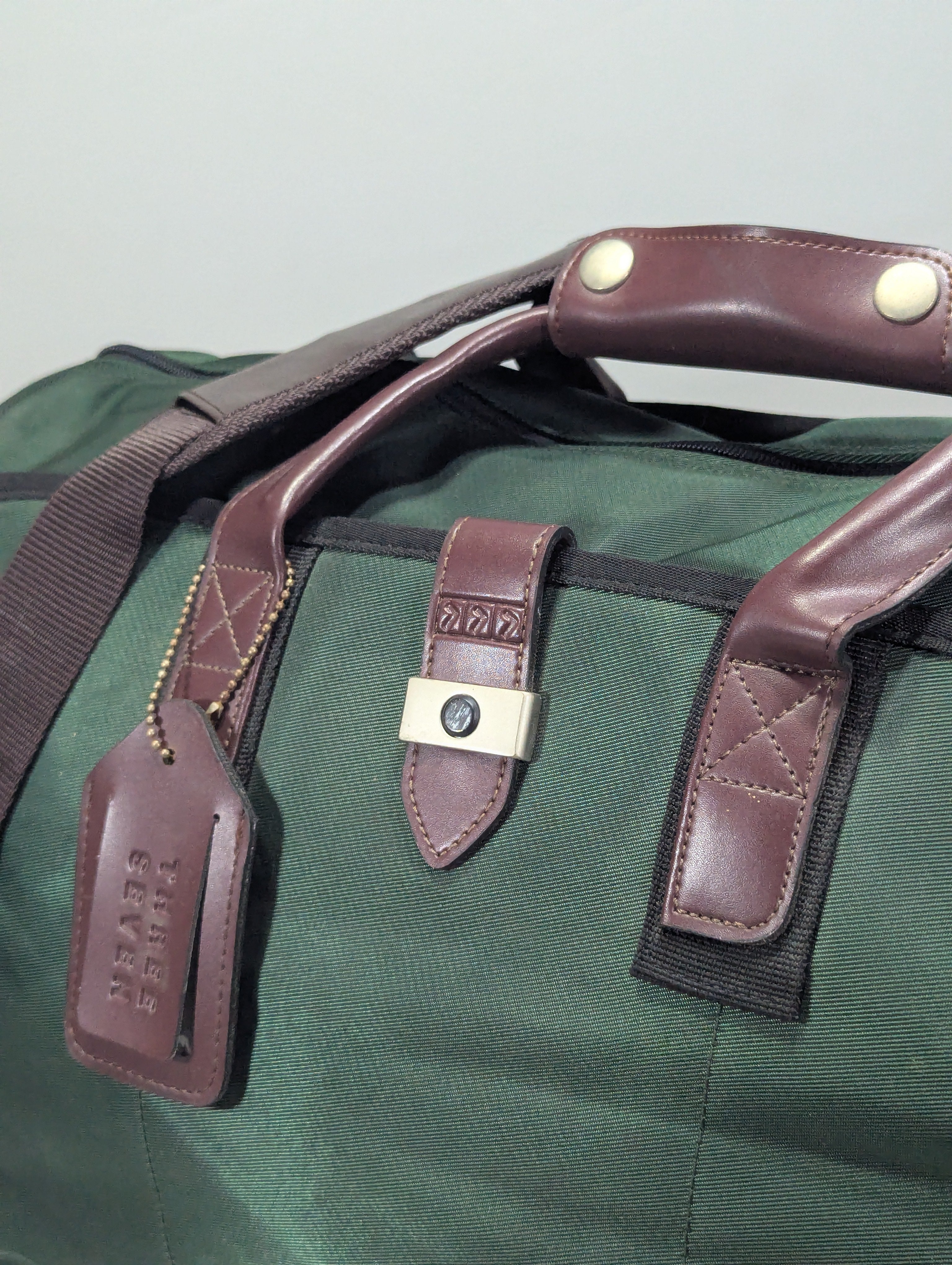 Modern Korean Duffle Bag – Unisex Utility Tote Ab3