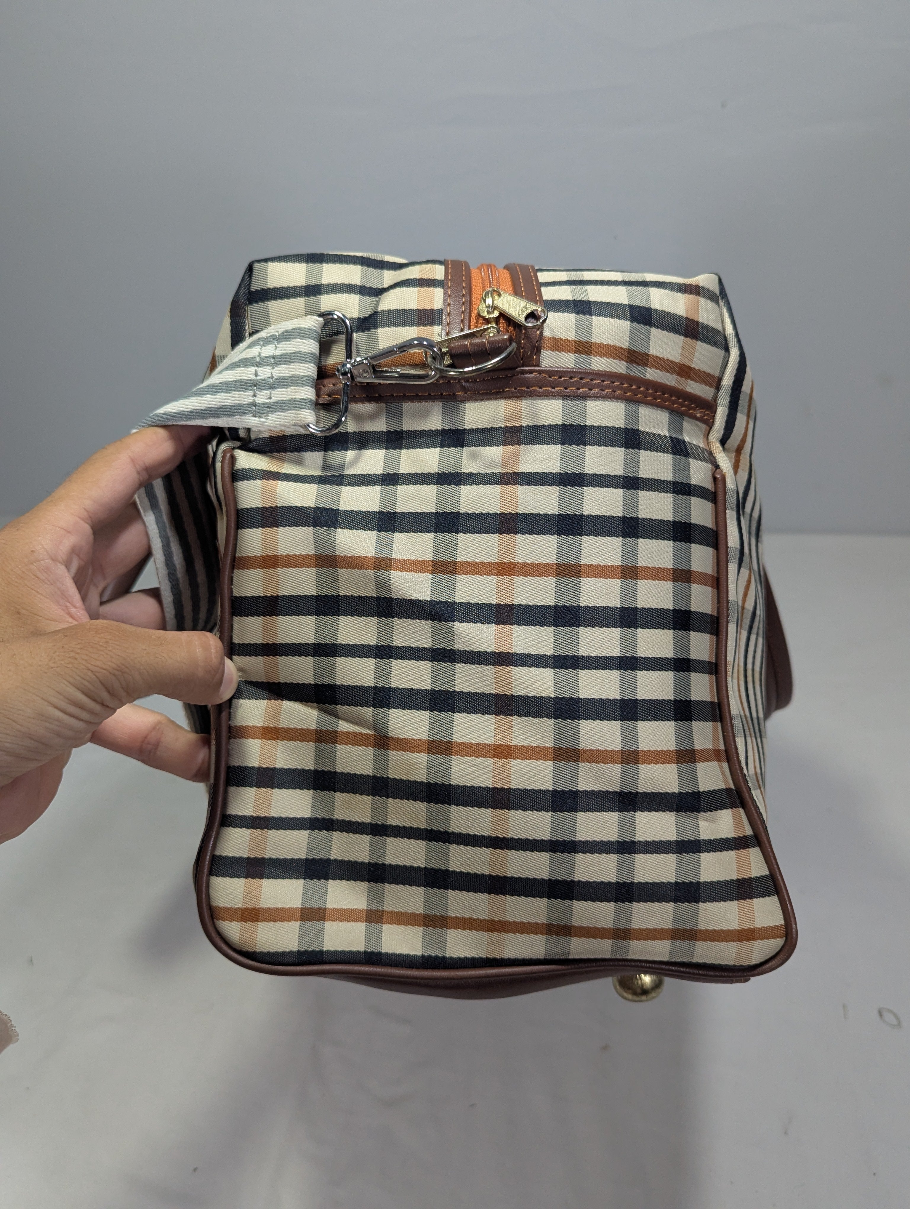 Korean Multipurpose Duffle – Chic and Practical Ab3