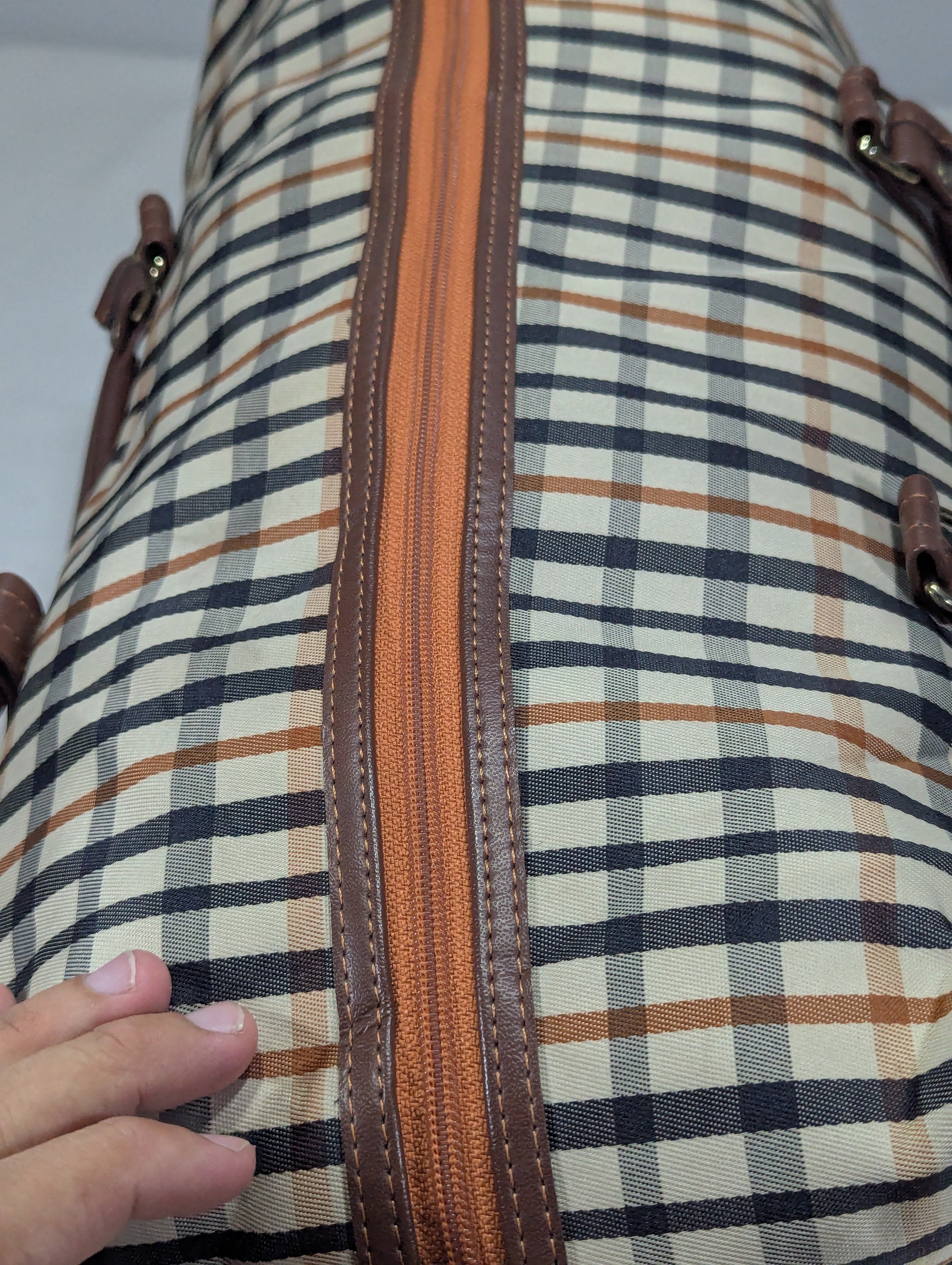 Korean Multipurpose Duffle – Chic and Practical Ab3