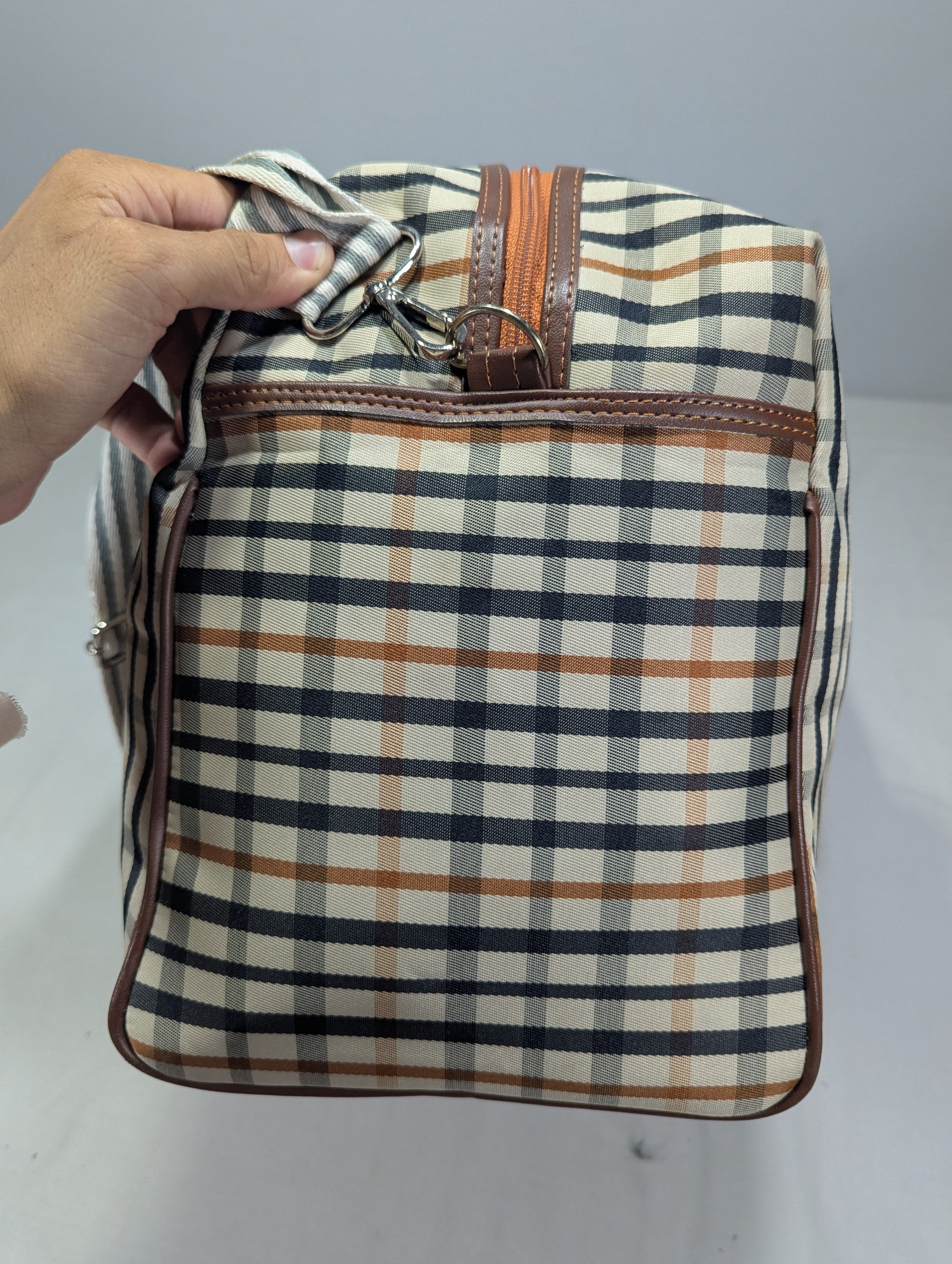 Korean Multipurpose Duffle – Chic and Practical Ab3