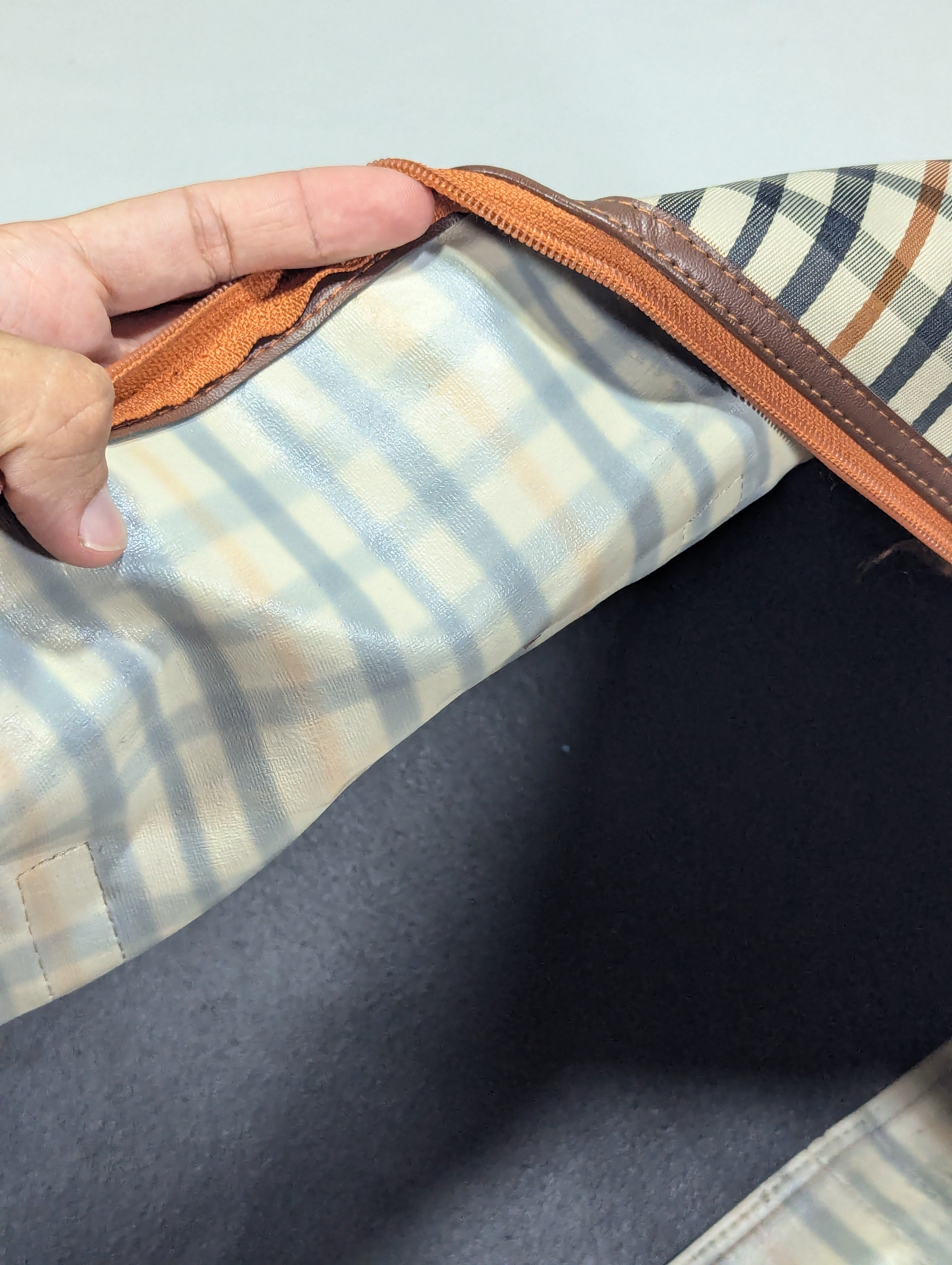 Korean Multipurpose Duffle – Chic and Practical Ab3