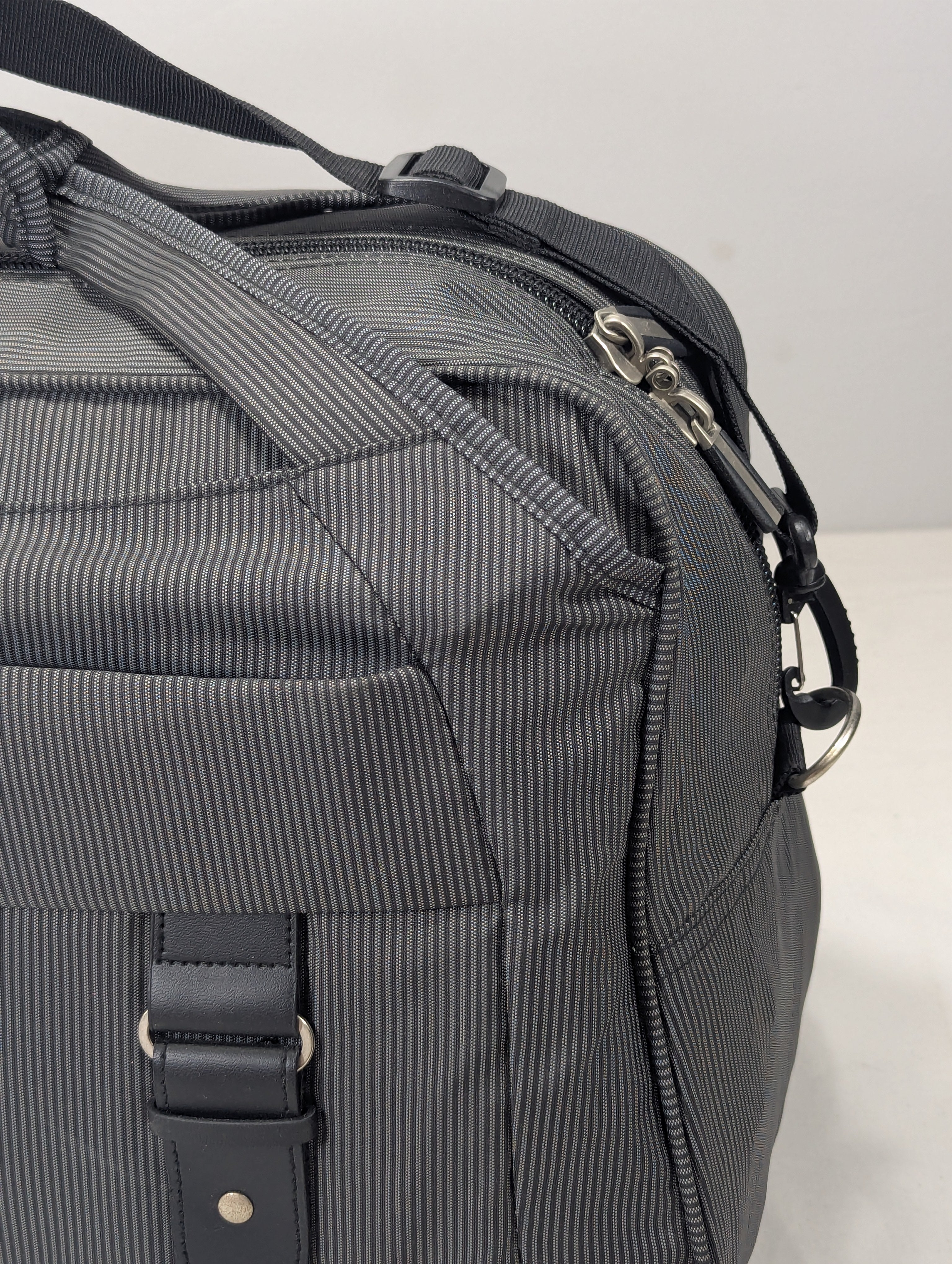 Korean Aesthetic Duffle – Ideal for Weekend Getaways Ab3