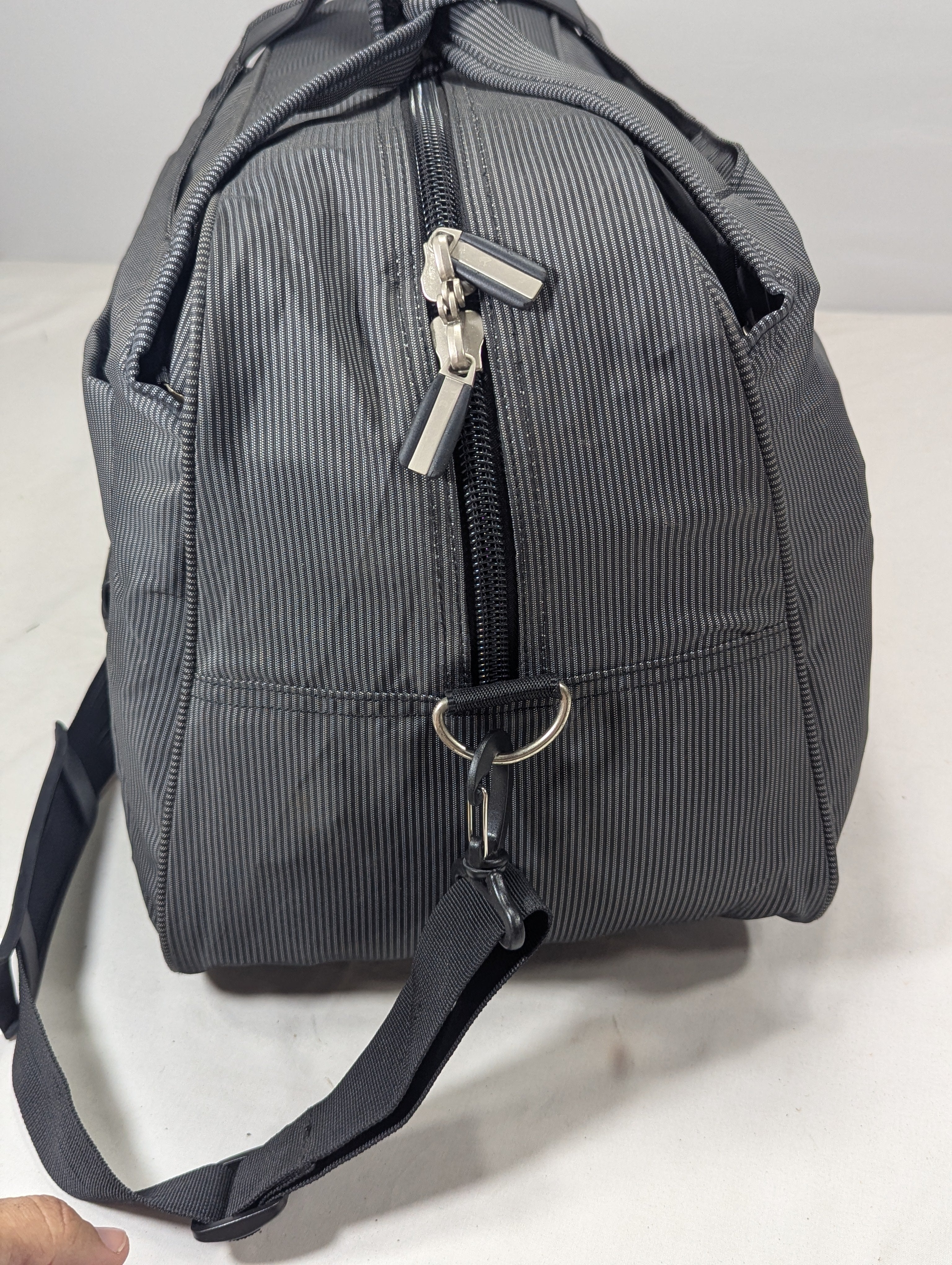 Korean Aesthetic Duffle – Ideal for Weekend Getaways Ab3
