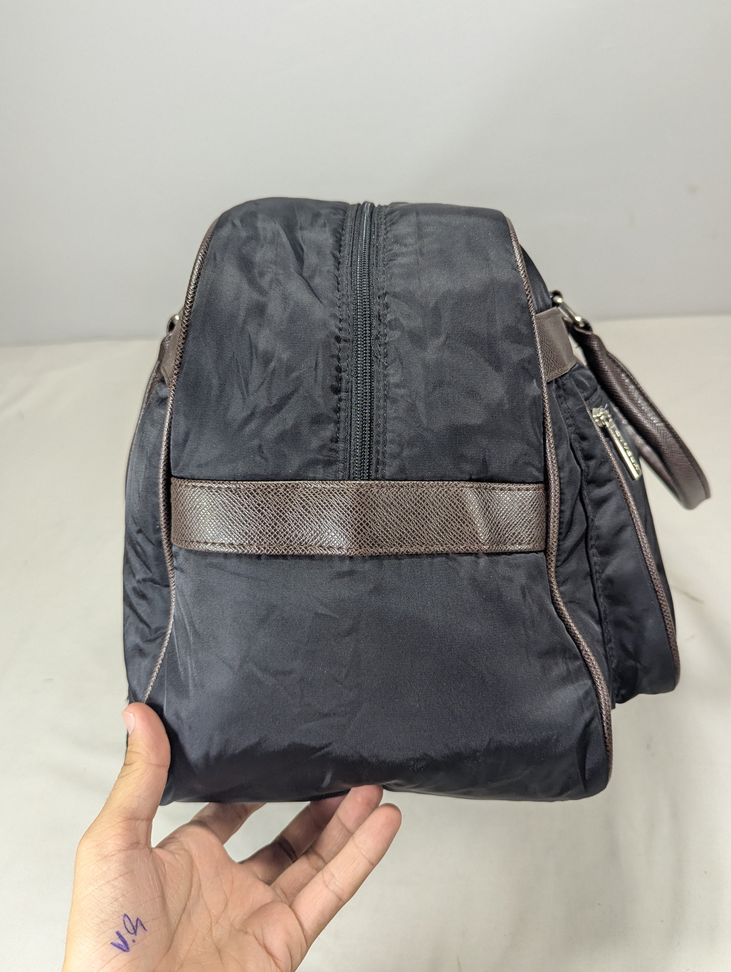 Minimalist Korean Duffle Bag – Unisex Travel Tote U3