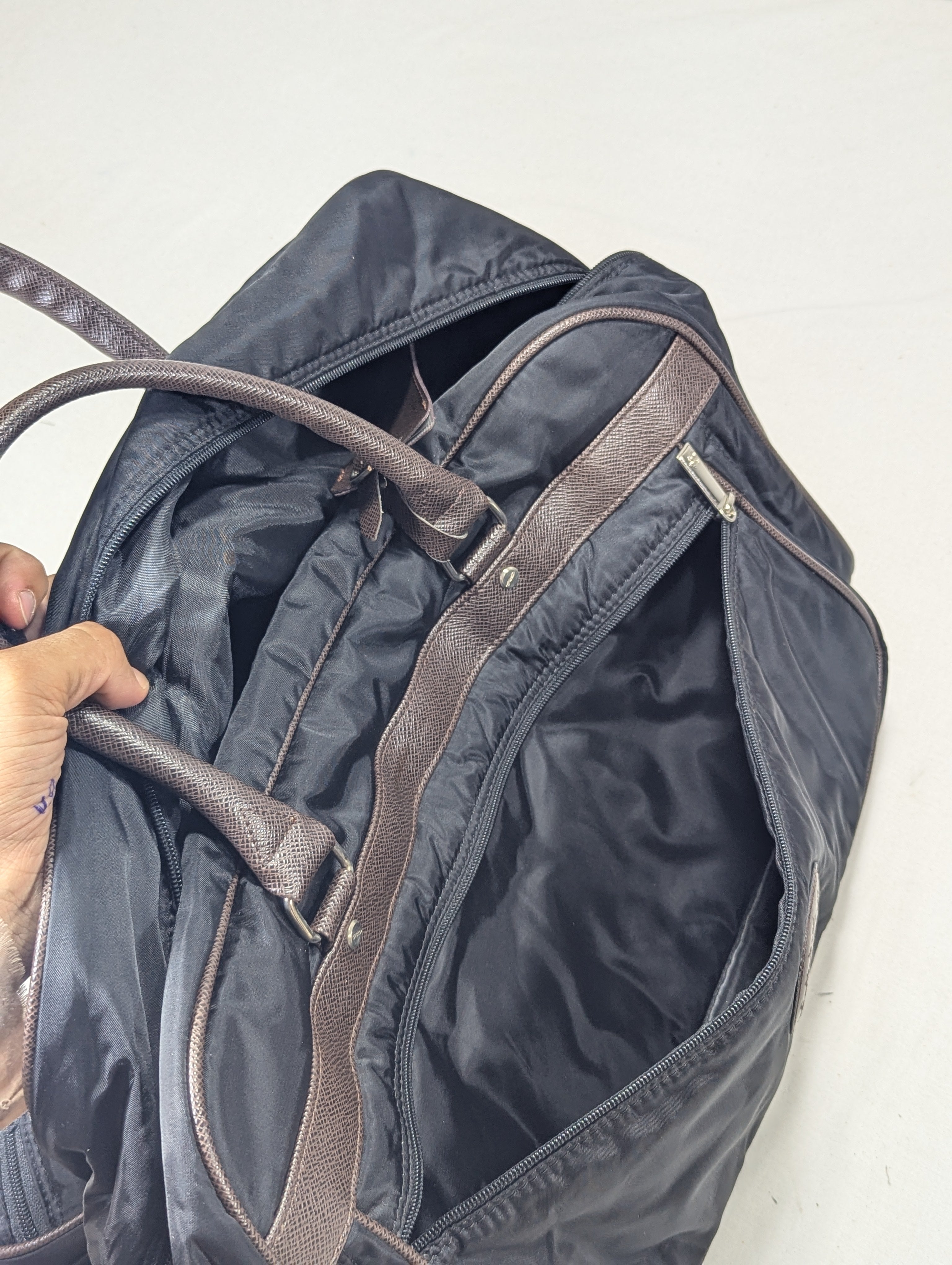 Minimalist Korean Duffle Bag – Unisex Travel Tote U3