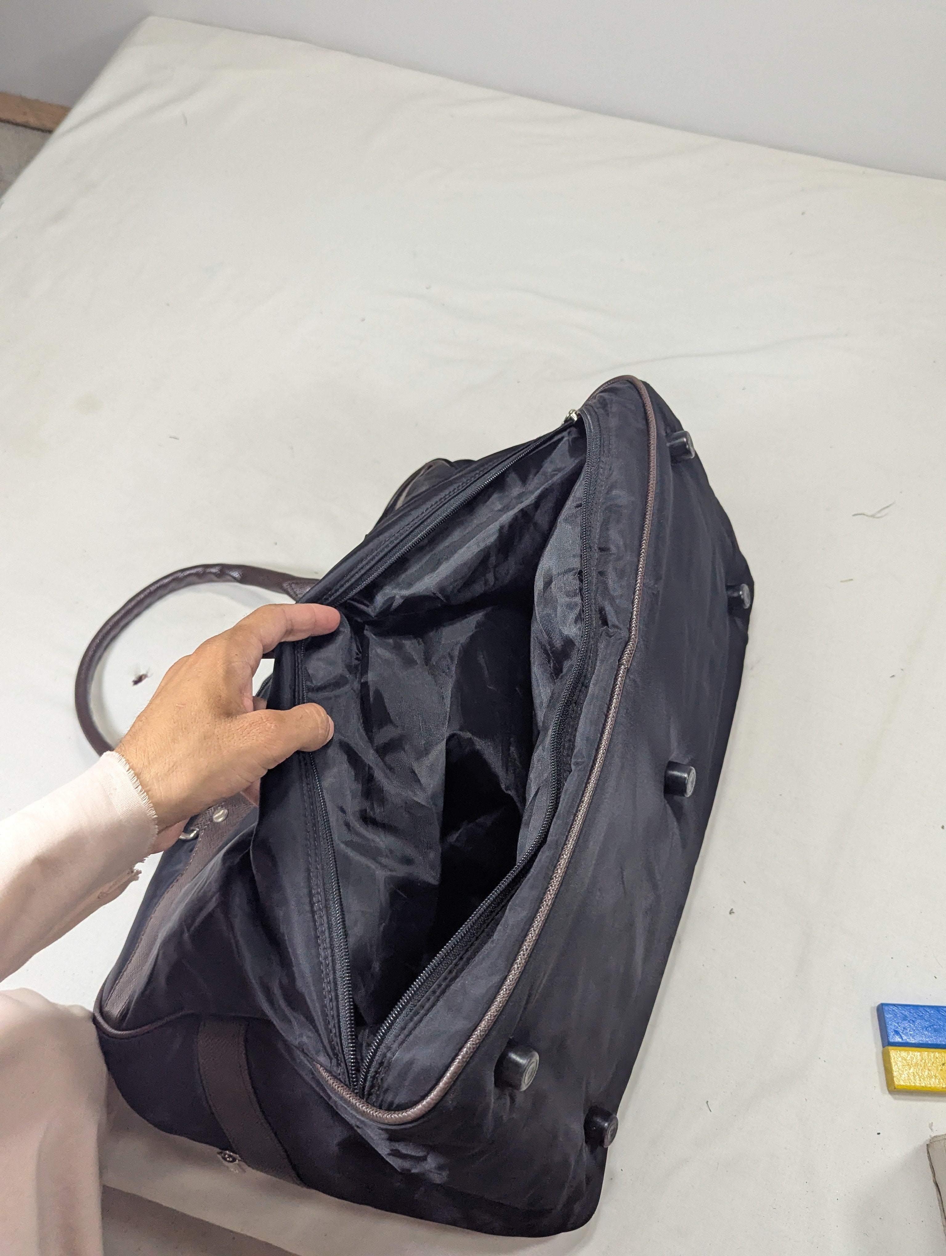 Minimalist Korean Duffle Bag – Unisex Travel Tote U3