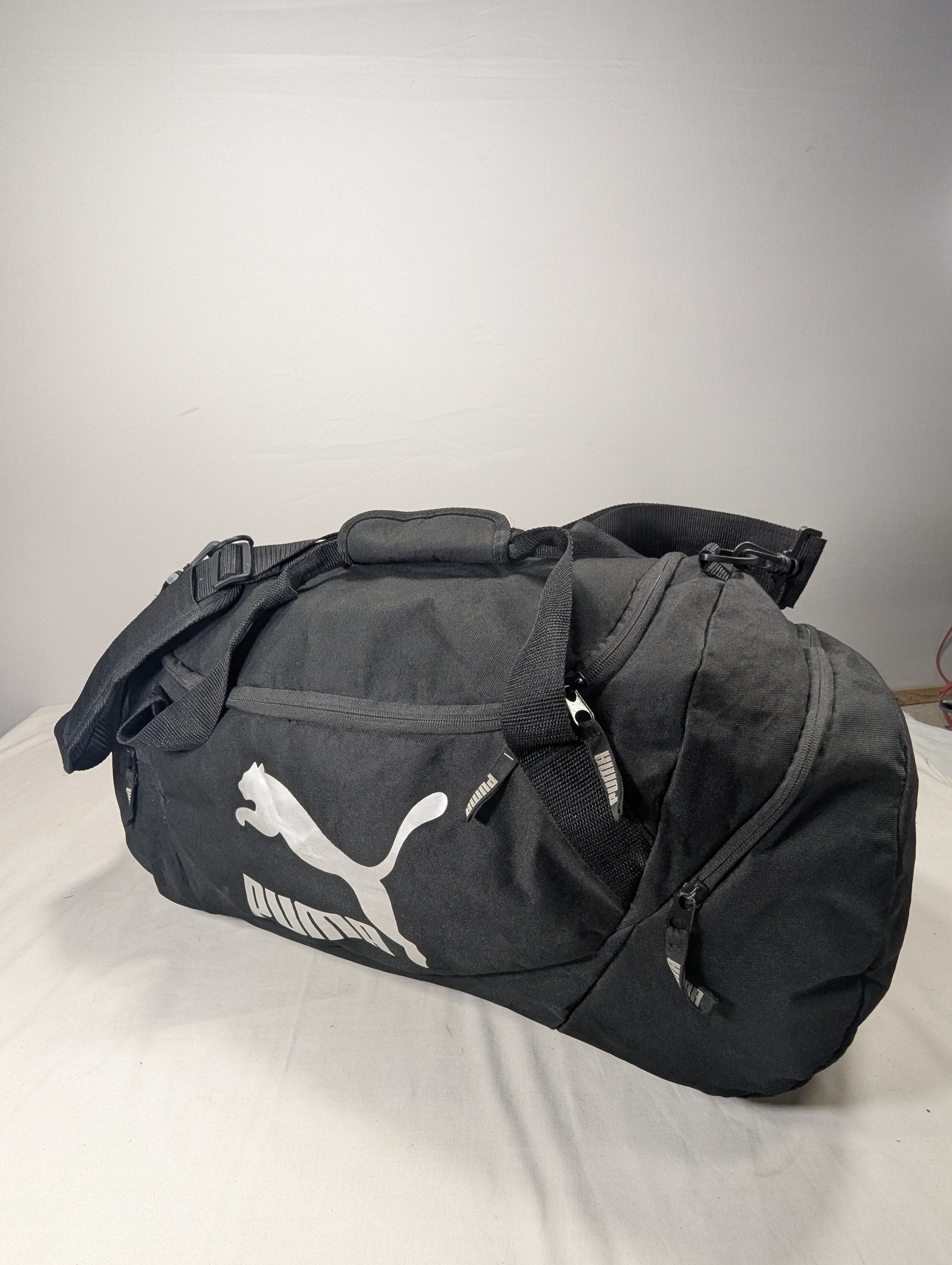 Puma Authentic traveling bag, gym bag with separate shoes portion Ab3