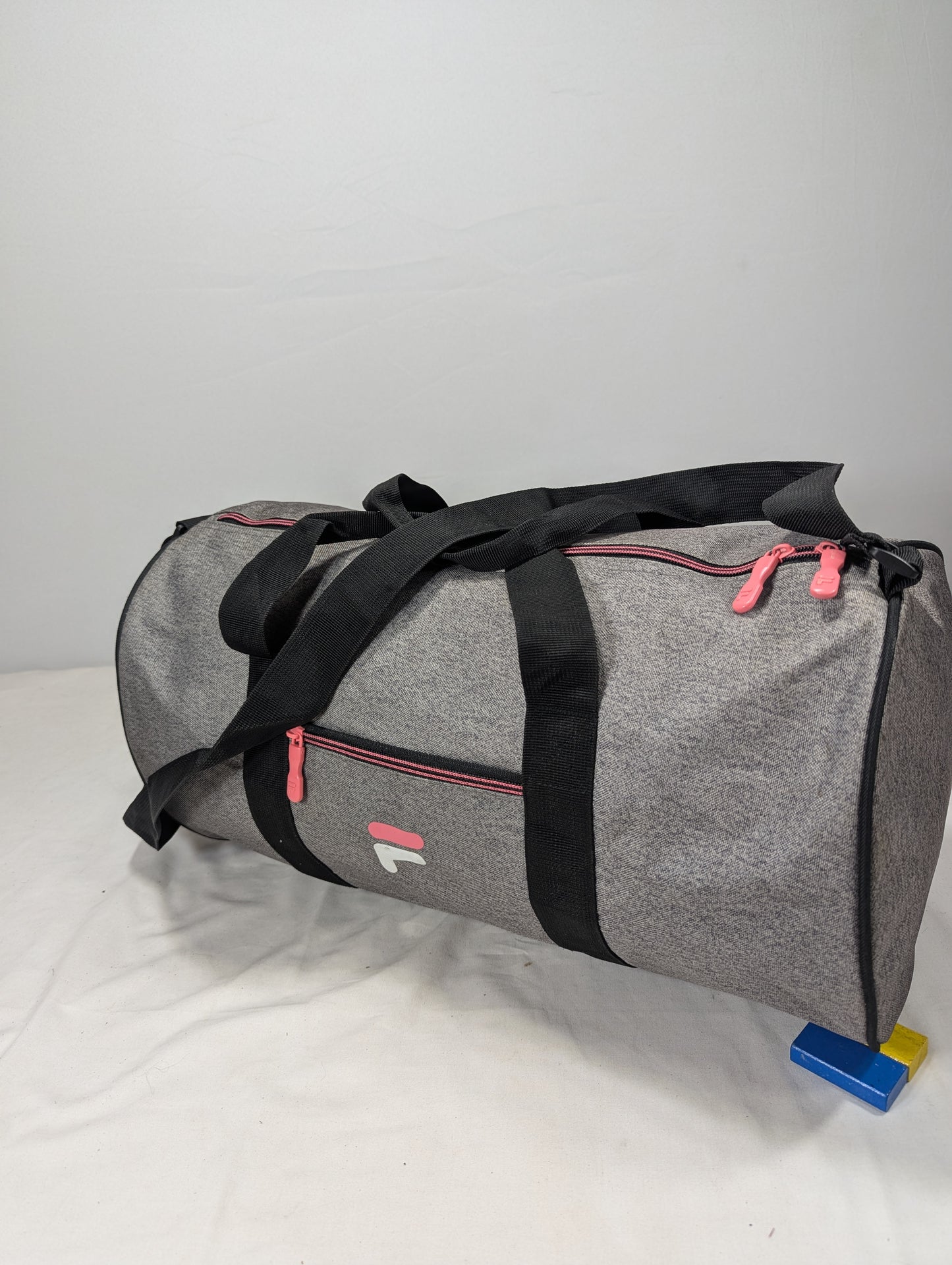 Fila authentic circular gym bag, traveling bag U3