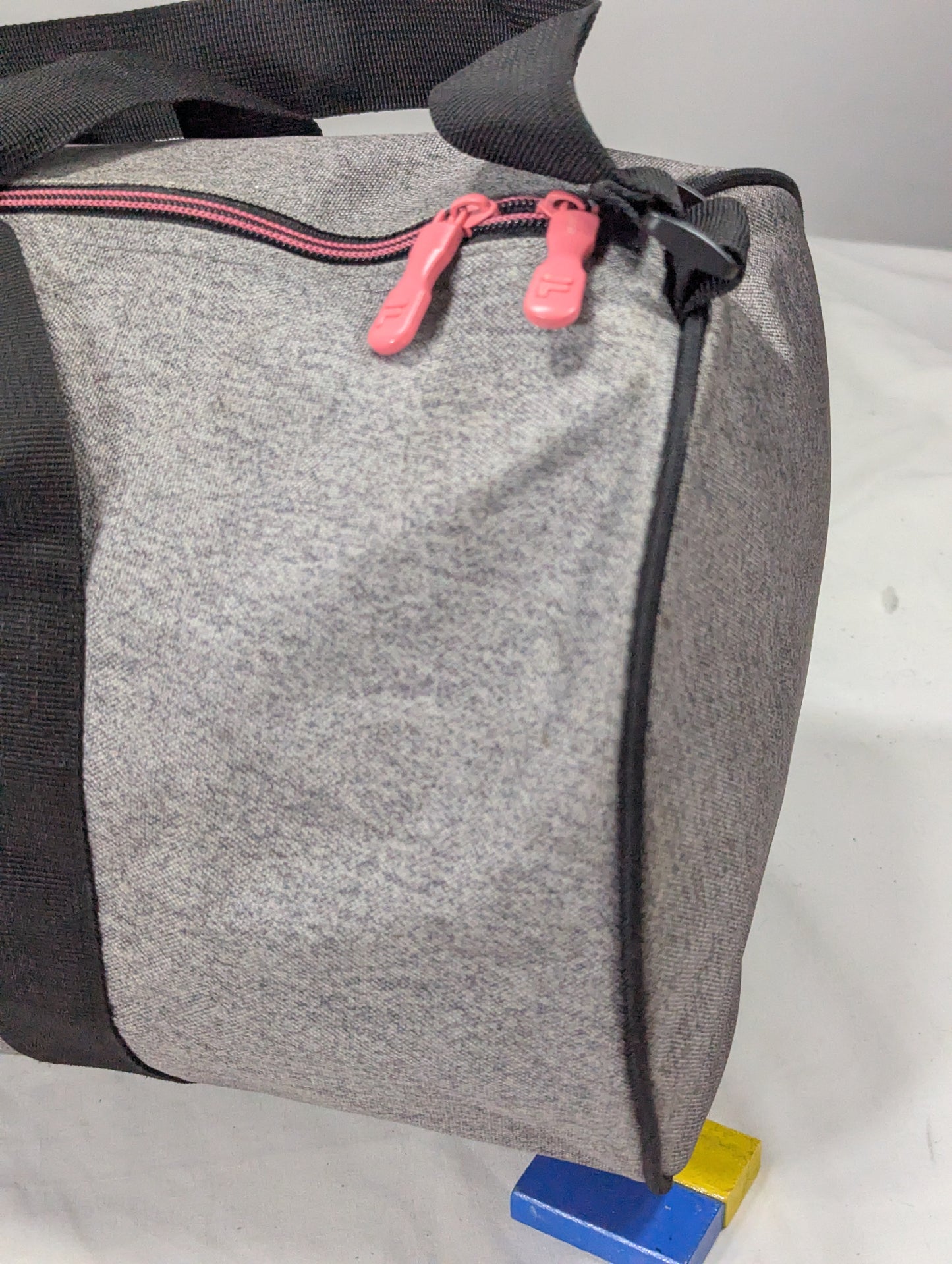 Fila authentic circular gym bag, traveling bag U3