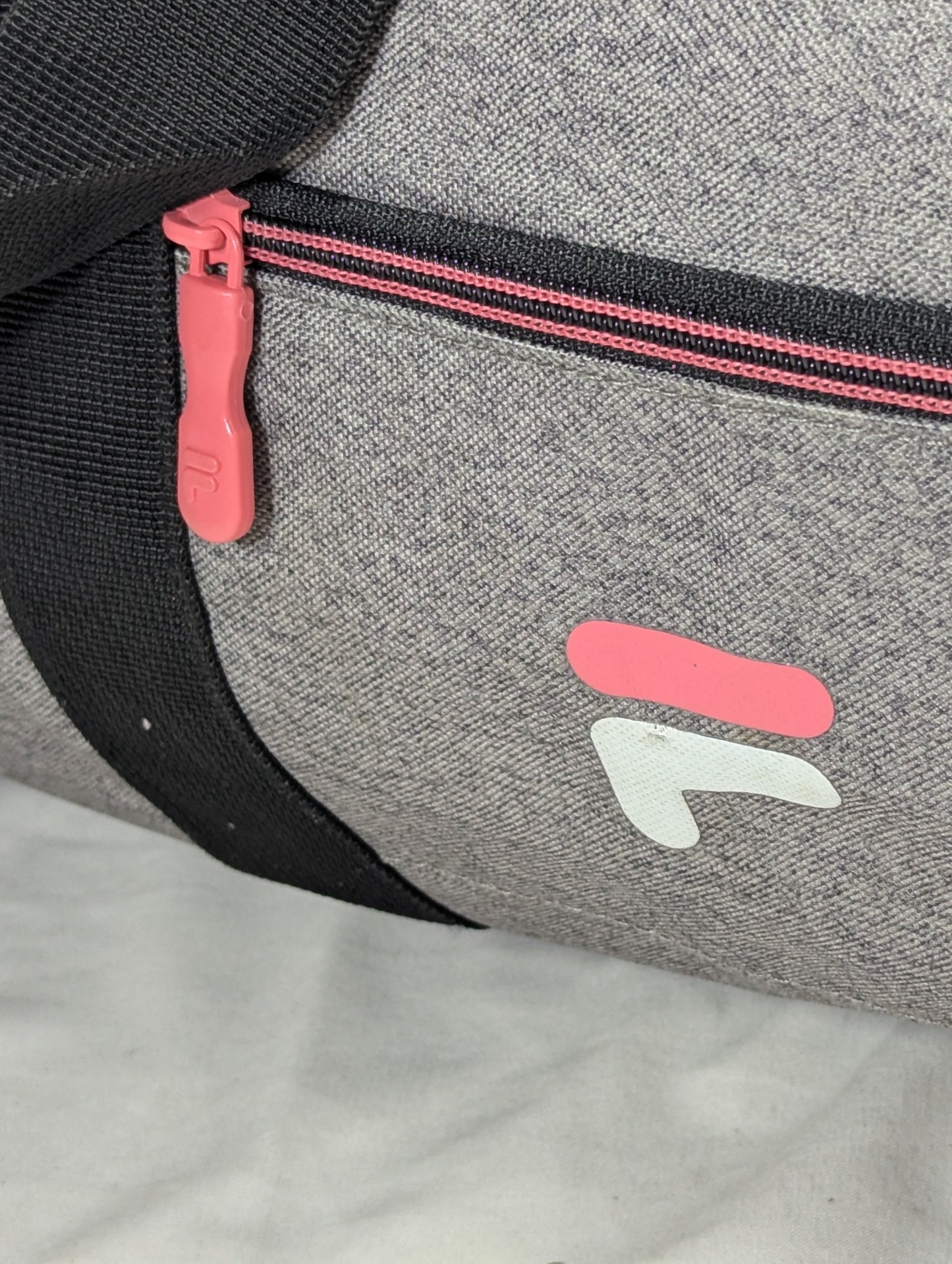 Fila authentic circular gym bag, traveling bag U3