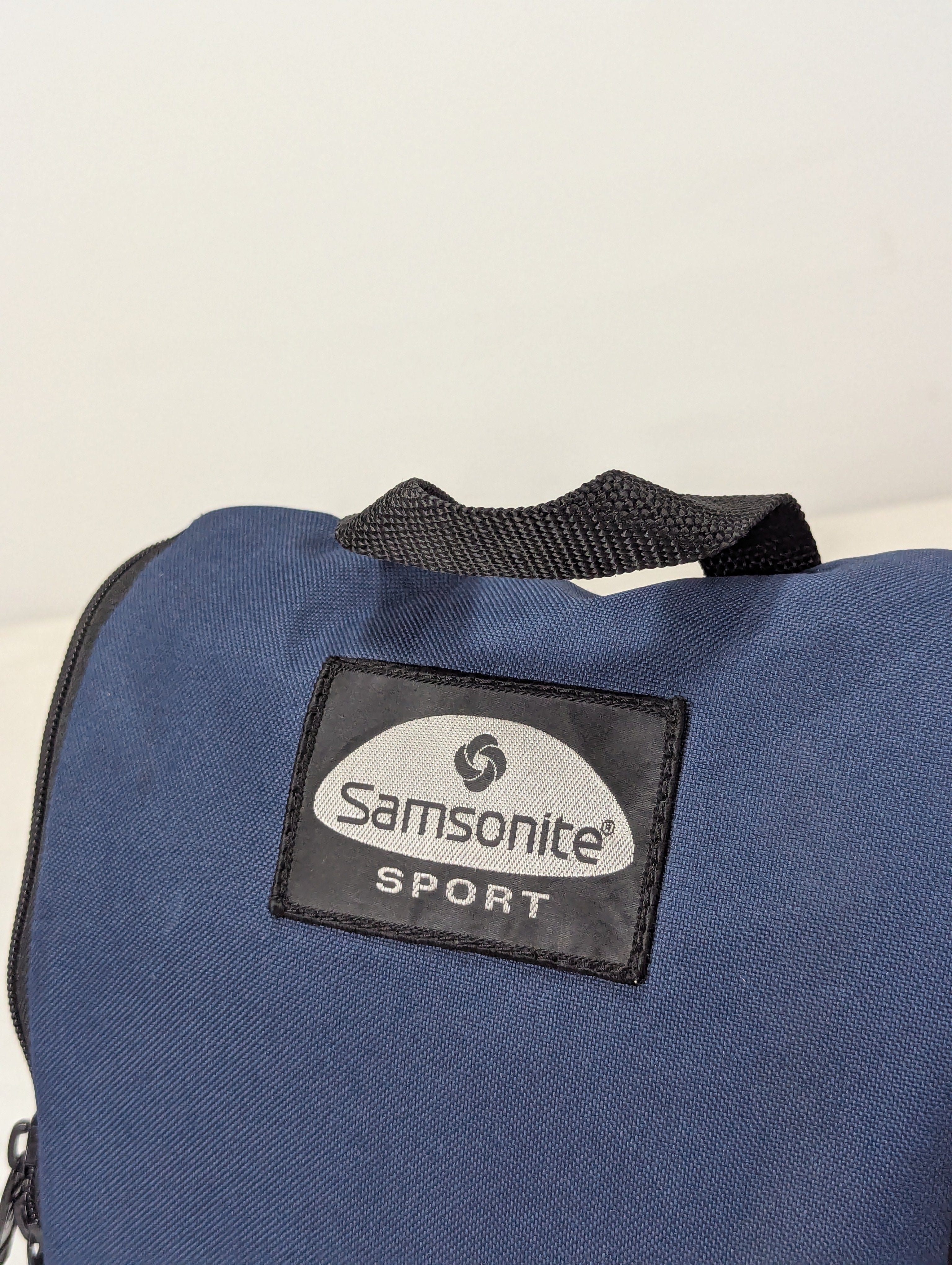 Samsonite authentic toiletry bag, hanging bag U3