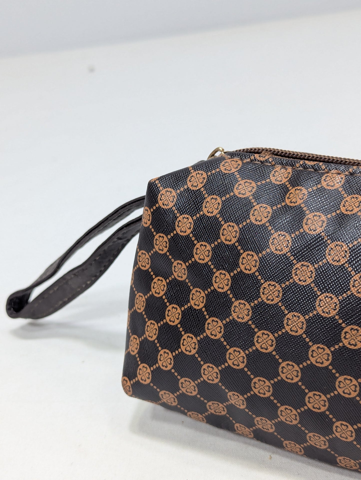 Hand bag, pouch bag