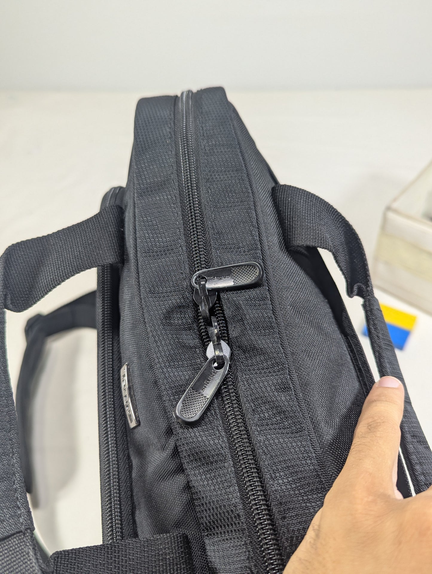 Targus premium brand laptop bag, briefcase bag