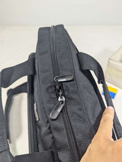Targus premium brand laptop bag, briefcase bag