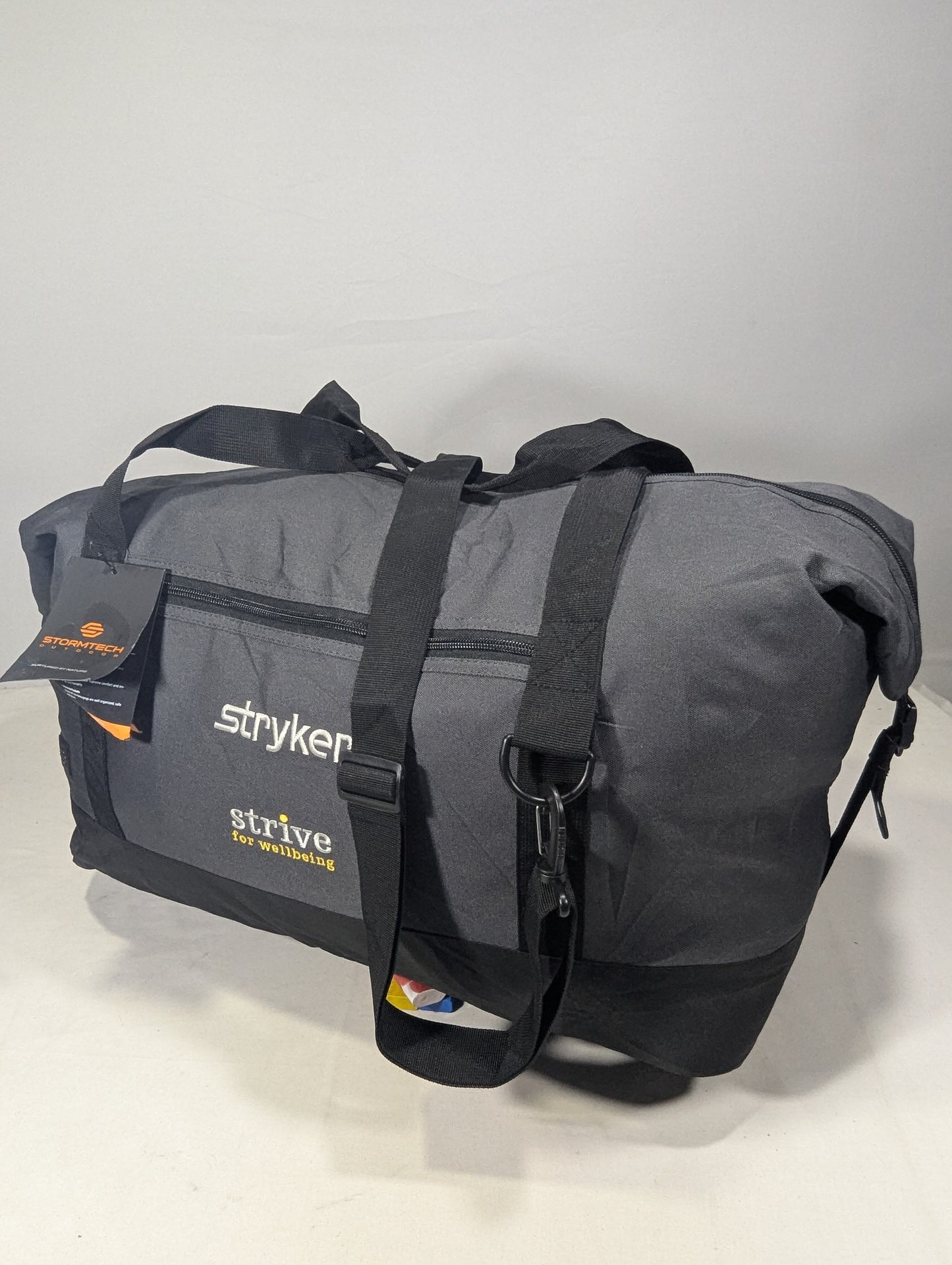 Light weight tracking, hiking carrying bag