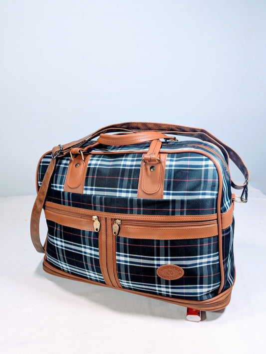 Adjustable size duffle bag from Korean lot collection