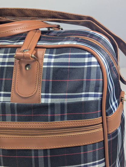 Adjustable size duffle bag from Korean lot collection