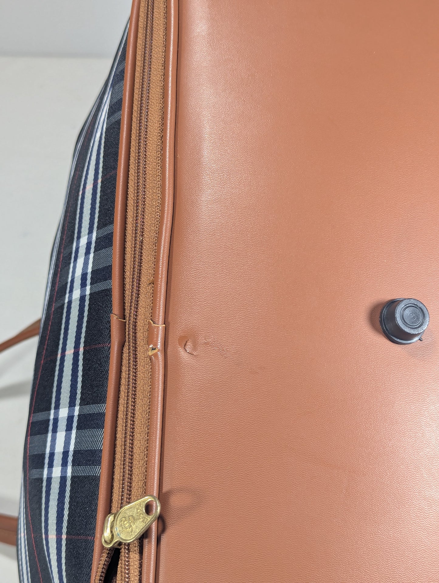 Adjustable size duffle bag from Korean lot collection