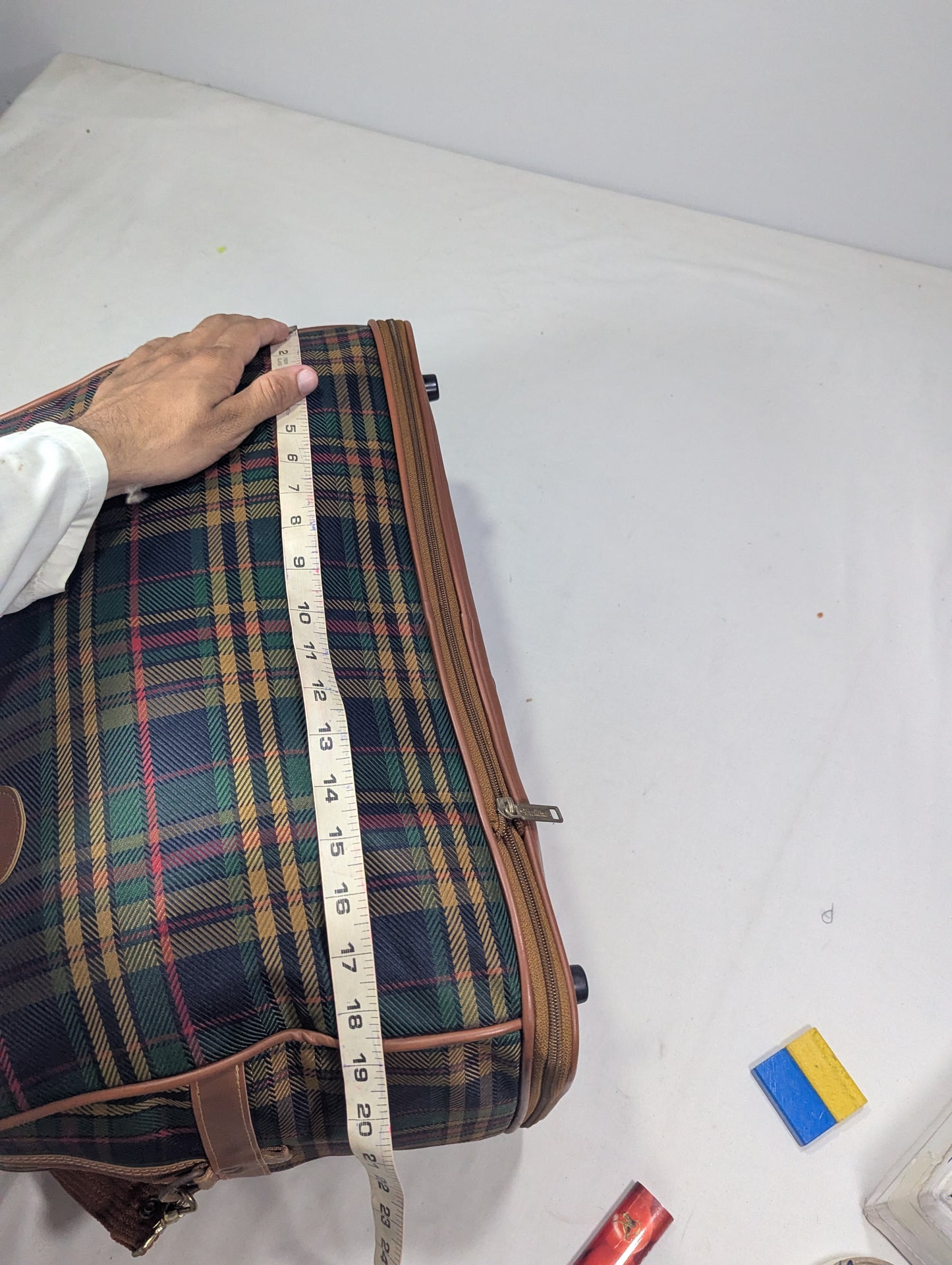 Adjustable size duffle bag from Korean lot collection