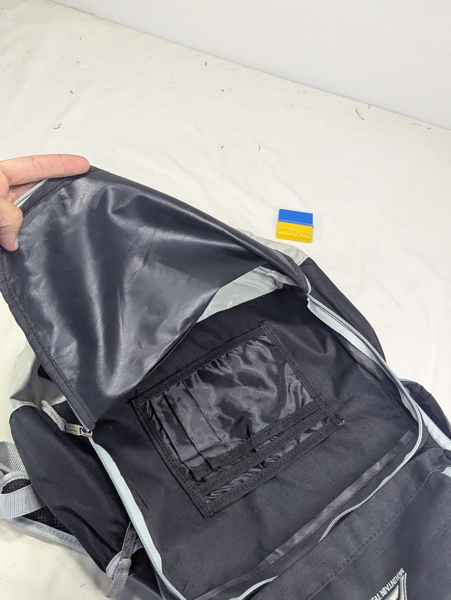Tracking preloved backpack U3
