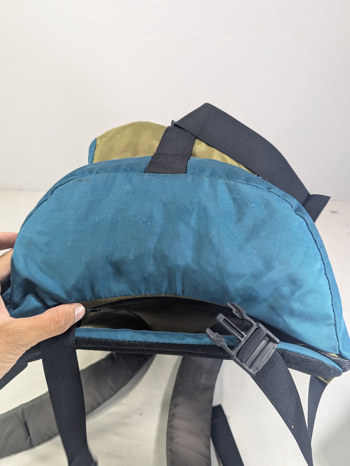 Hiking tourist  25L backpack U2
