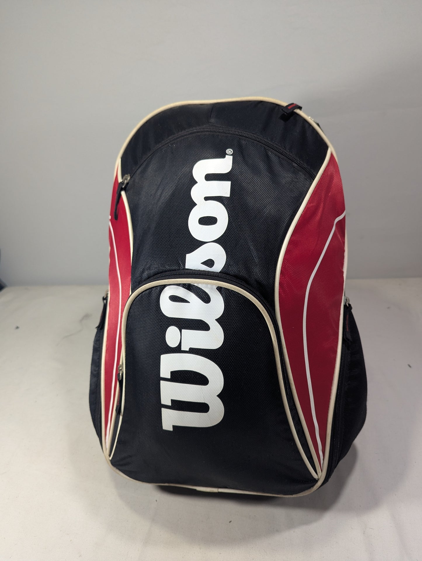Wilson brand racket backpack U3