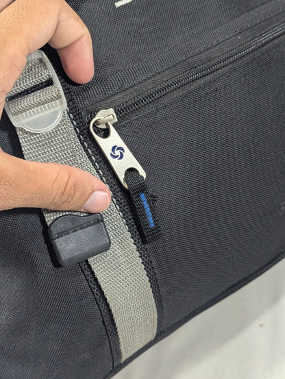 Samsonite original bag with separate shoes portion