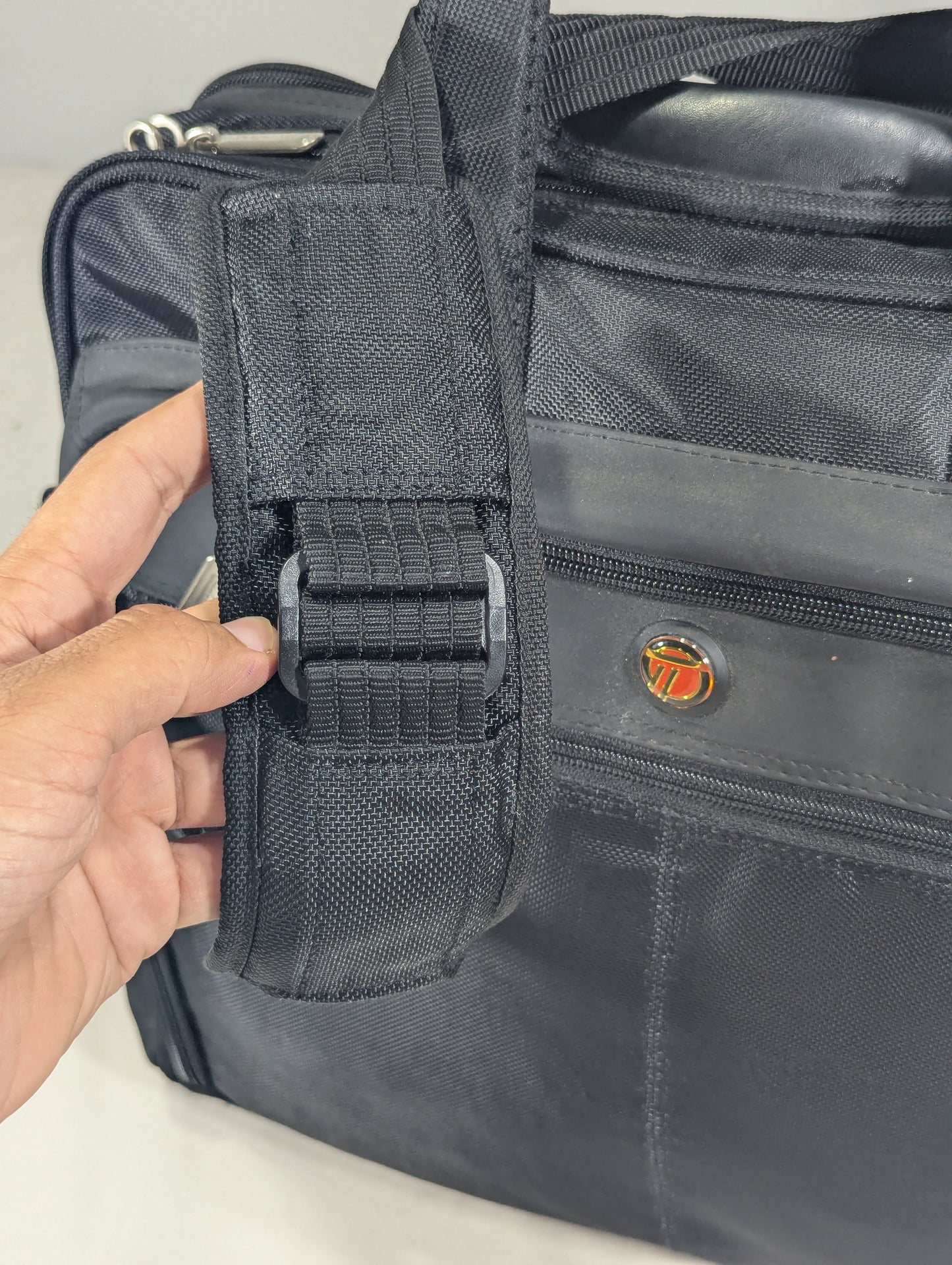 Targus authentic bag