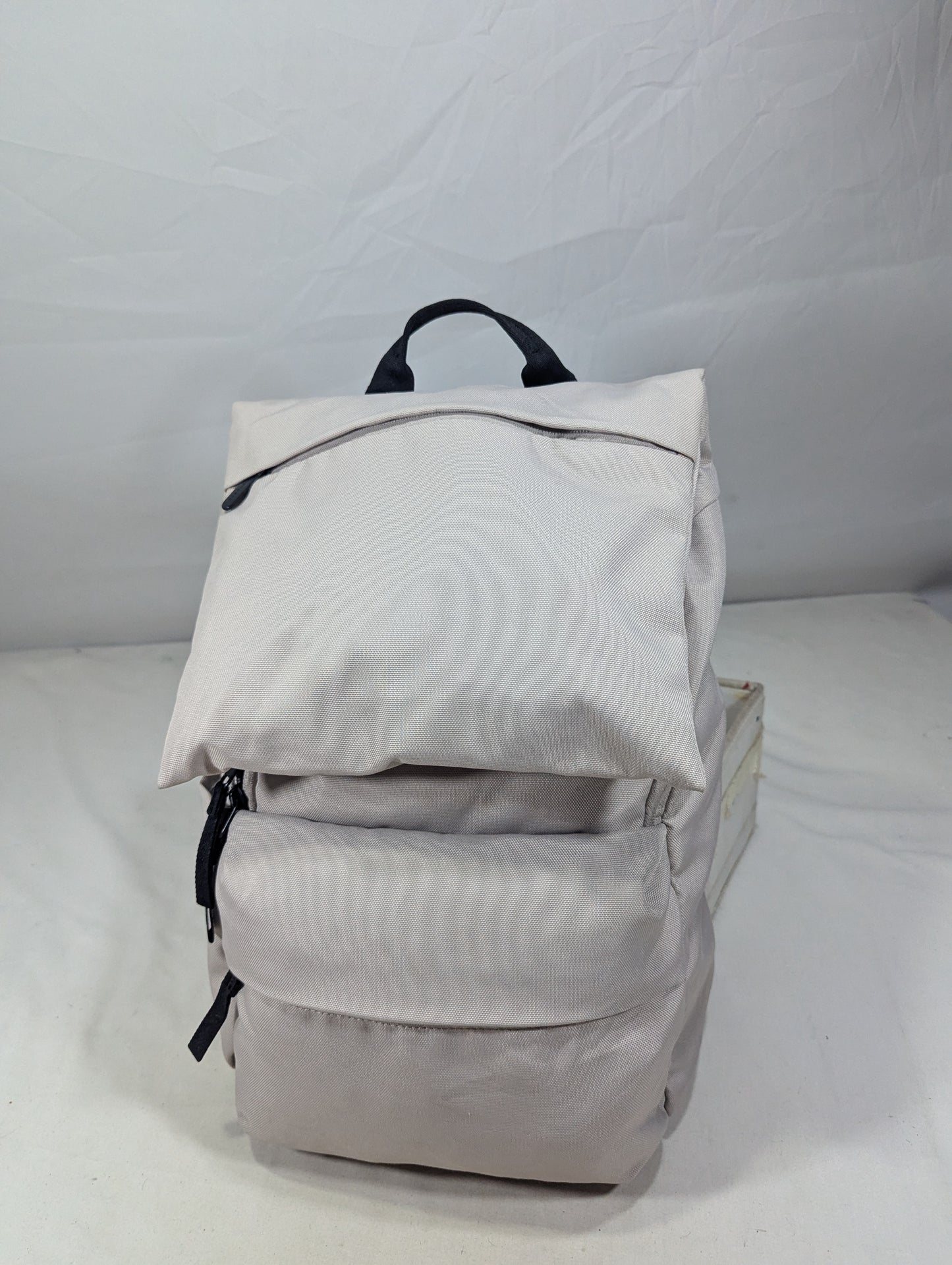 Slim and smart laptop backpack