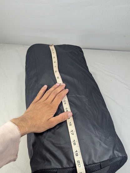 Slim attractive gym bag with separate shoes portion
