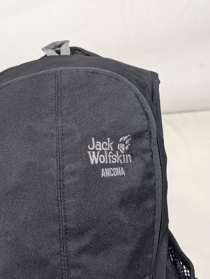 Jack wolfskin mini hiking tourist backpack