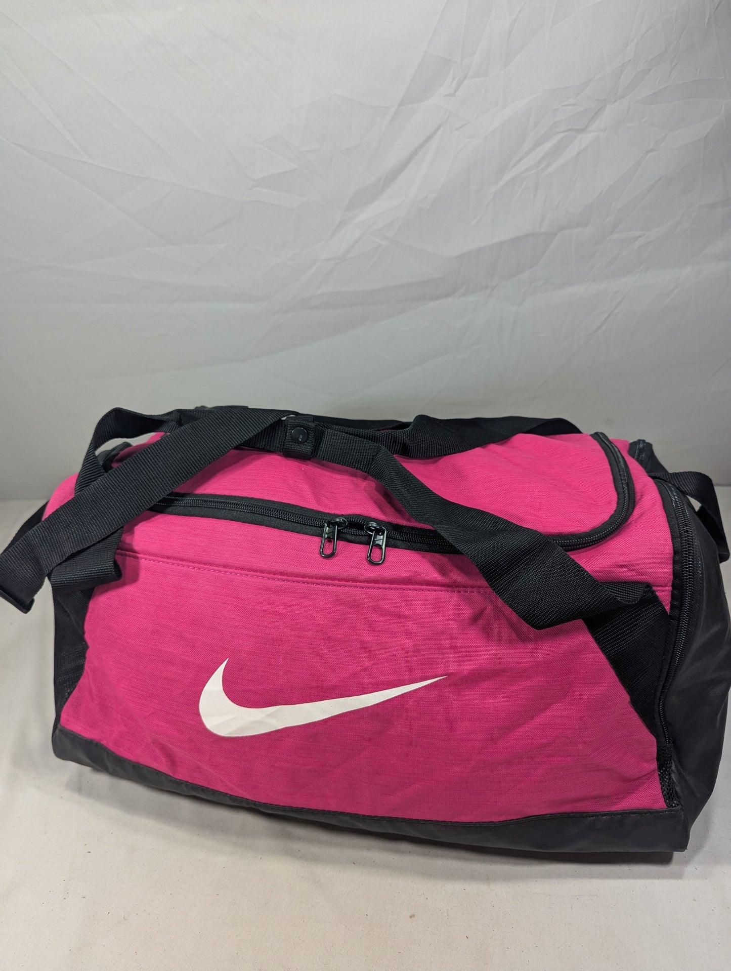Nike Authentic bag with separate shoes portion