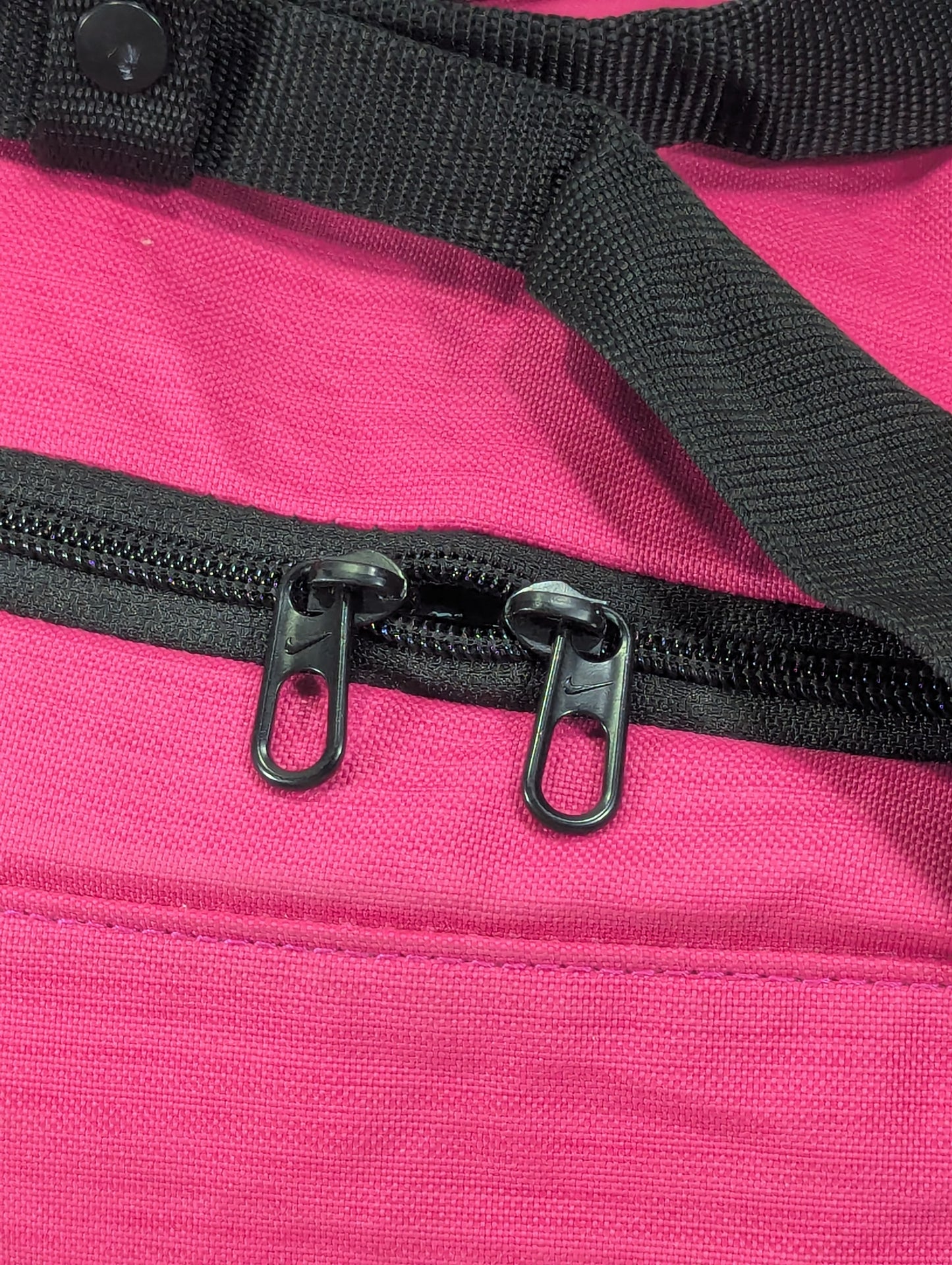 Nike Authentic bag with separate shoes portion