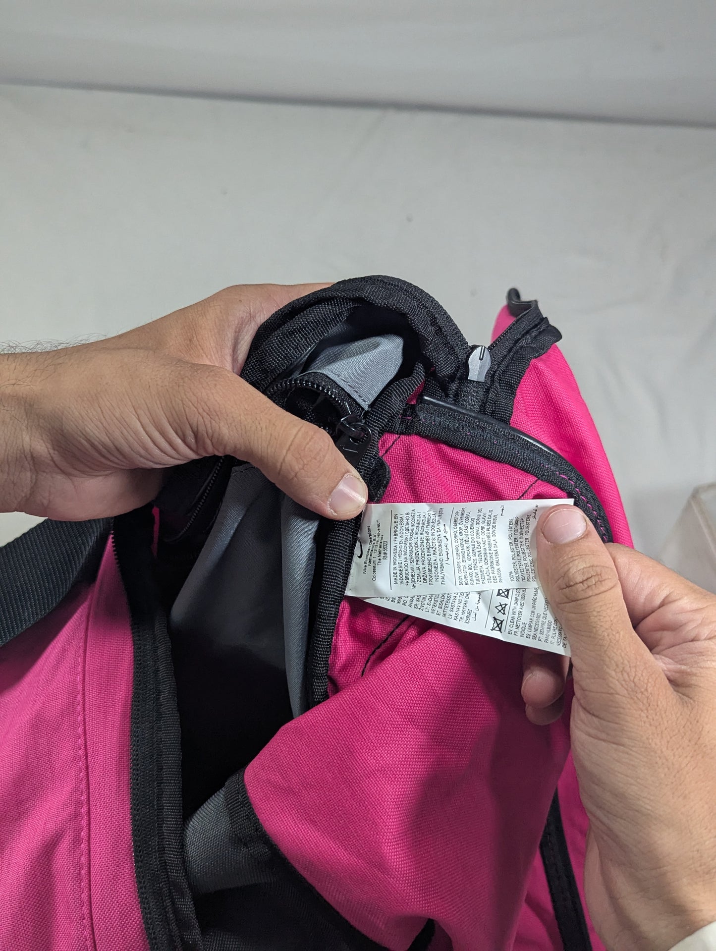 Nike Authentic bag with separate shoes portion