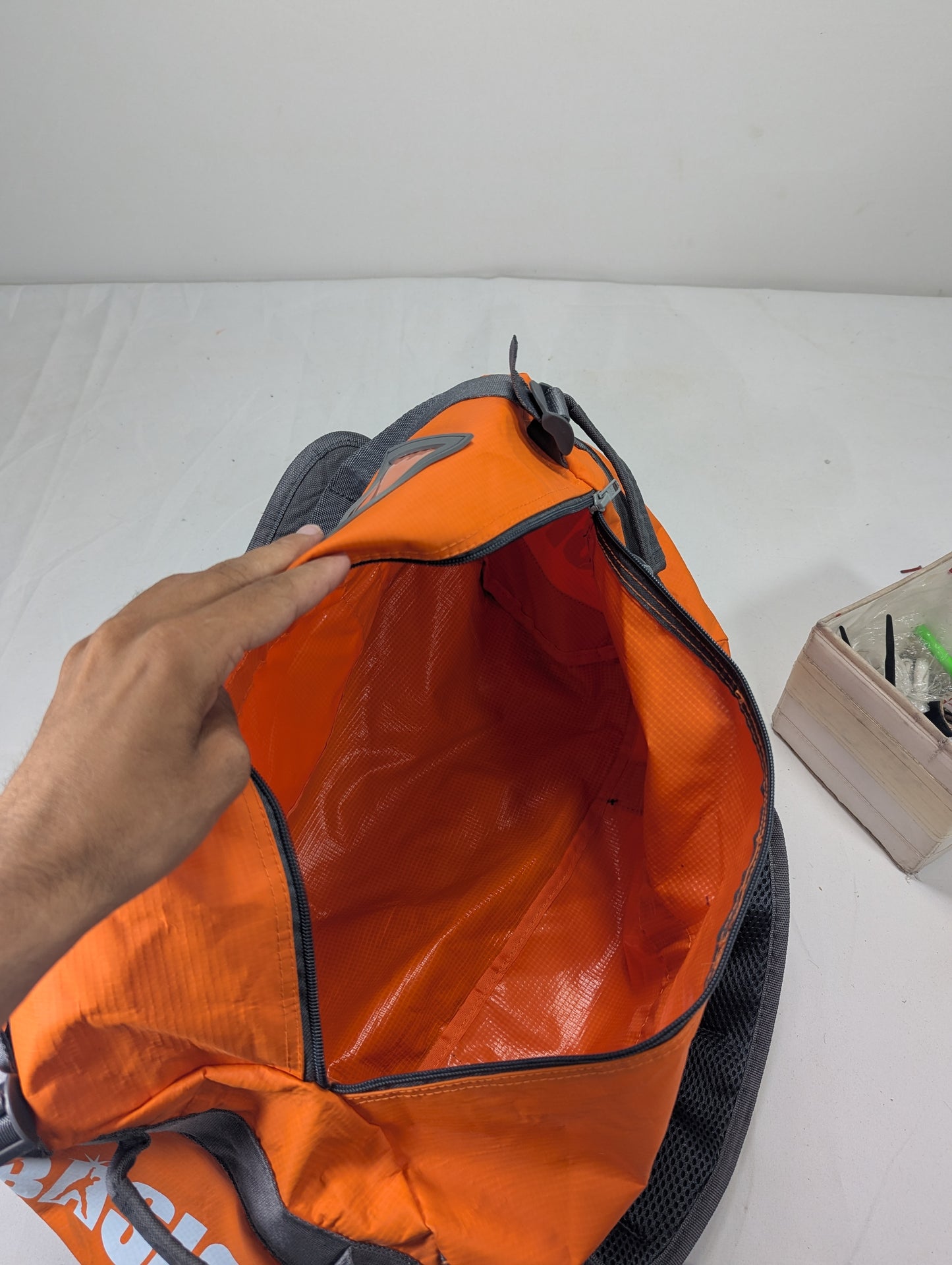 Hiking/travelling 2 in 1 backpack and bag