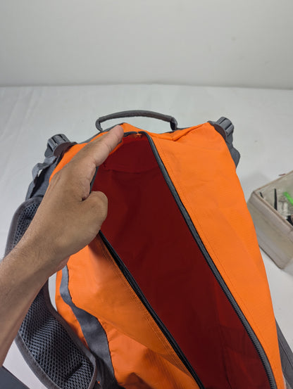 Hiking/travelling 2 in 1 backpack and bag