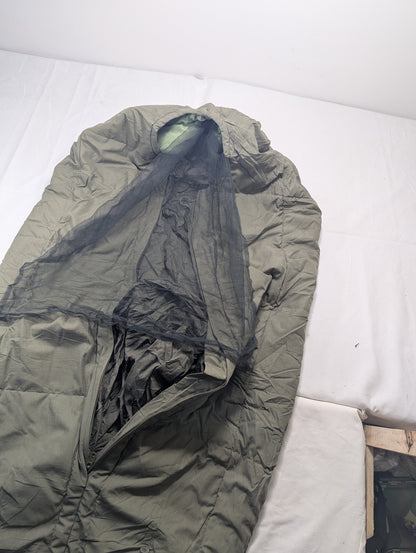 Preloved Military lot sleeping bag Sb28